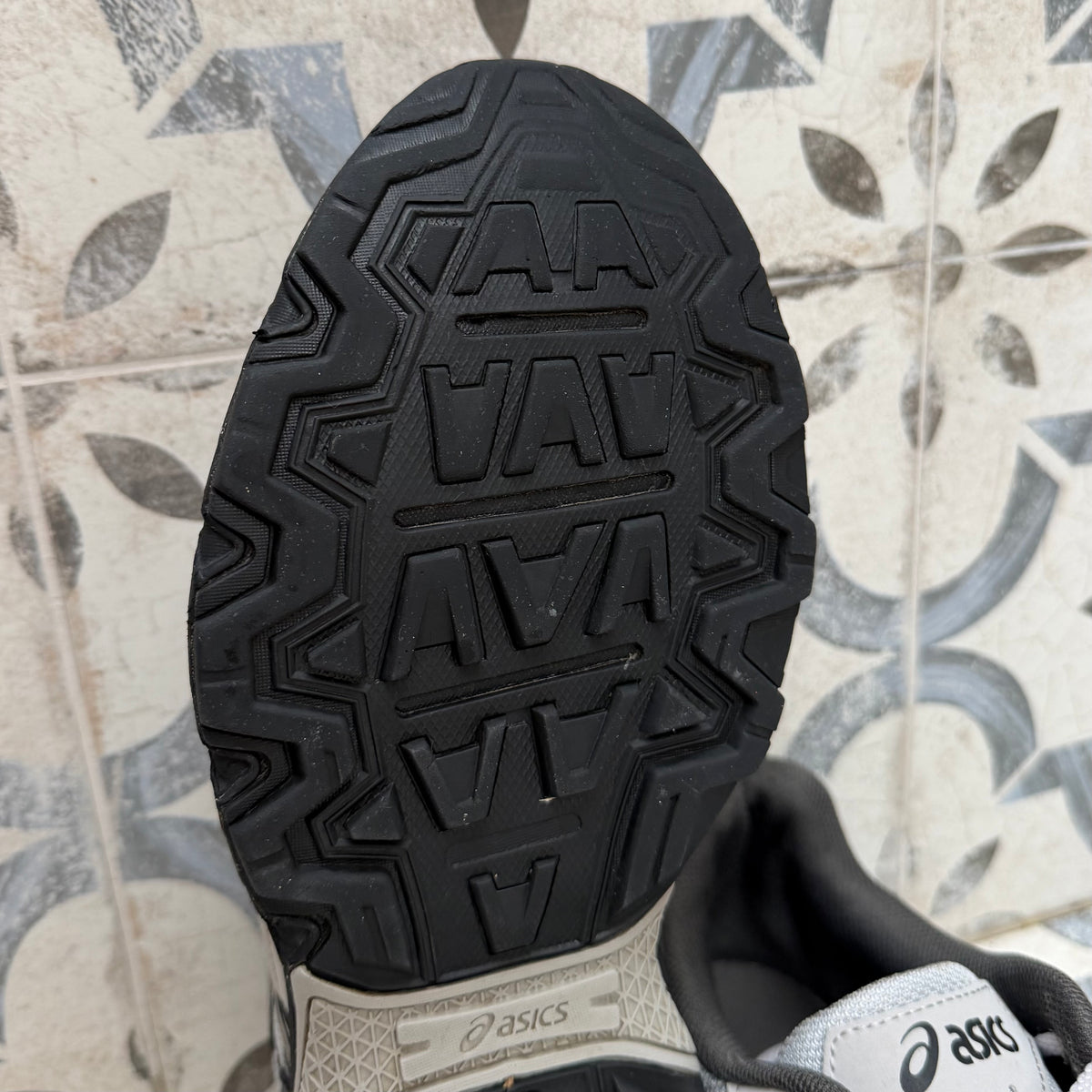 Asics Gel-Venture 6 - Glacier Grey / Black - UK8