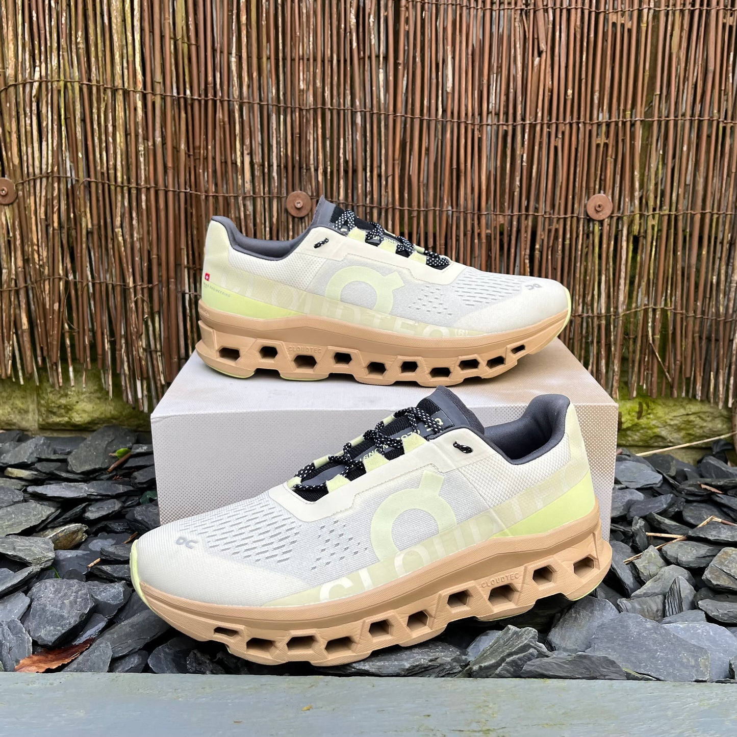 On Running CloudMonster Cream Dune
