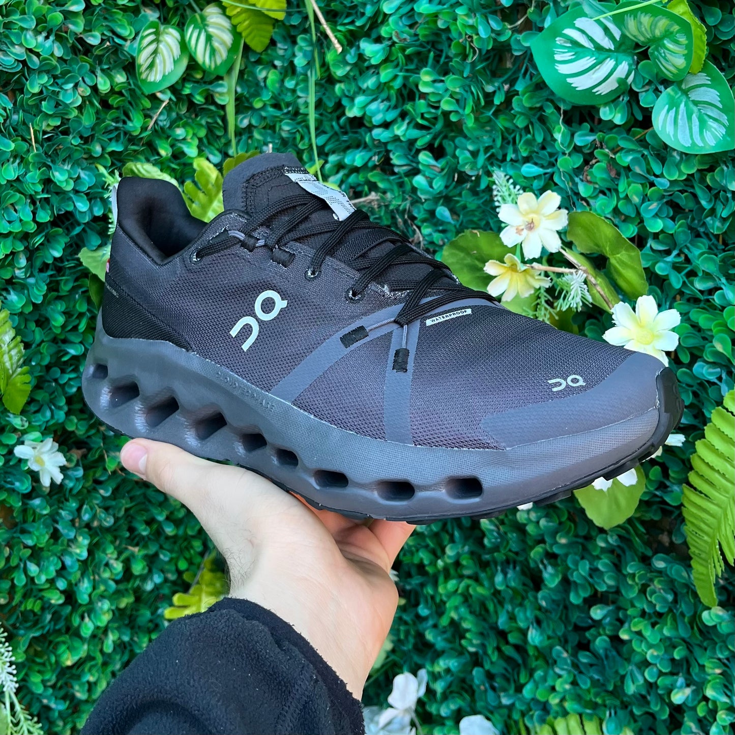 On Running CloudSurfer Trail Waterproof - Black Eclipse - UK8.5