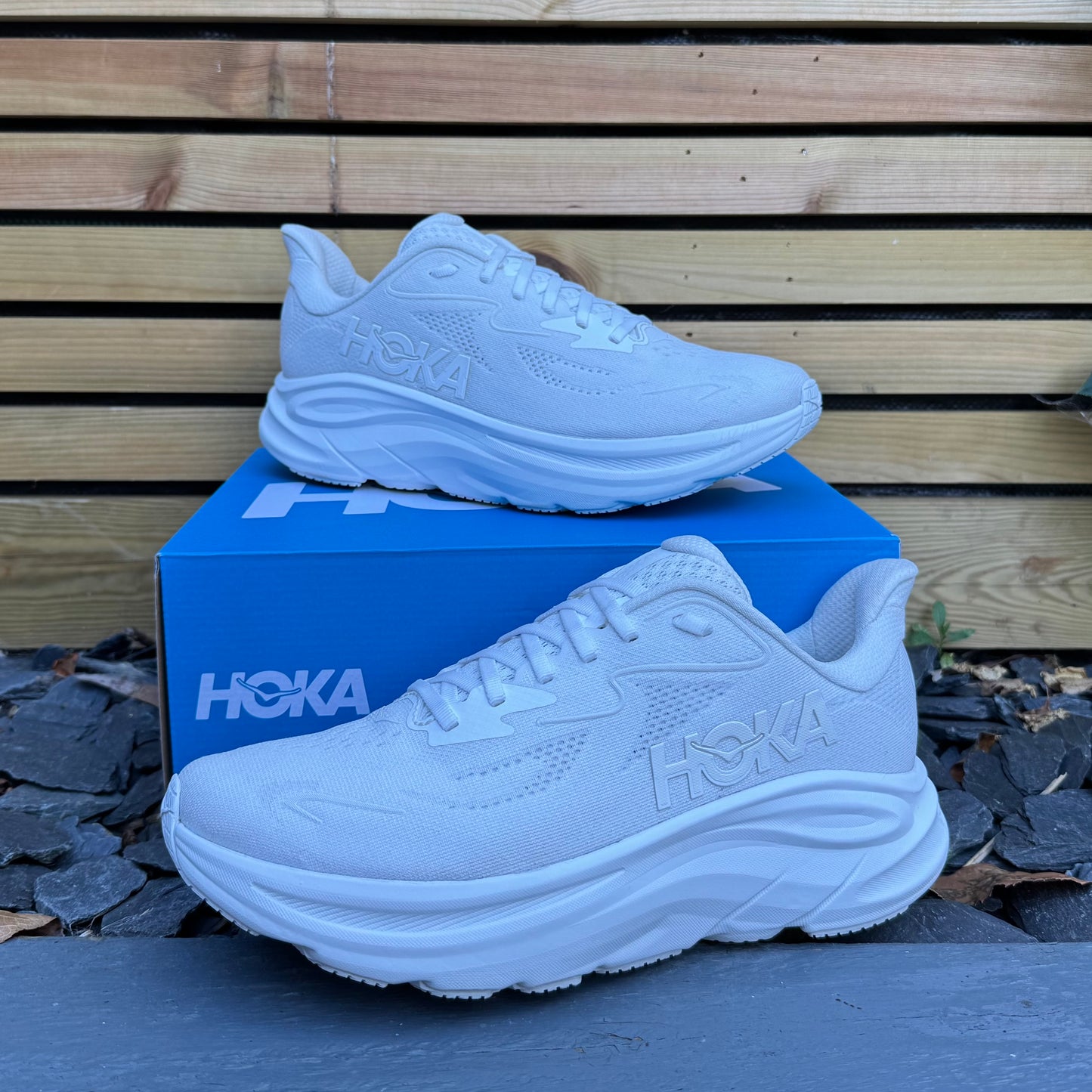 Hoka Clifton 10 - Triple White - UK9