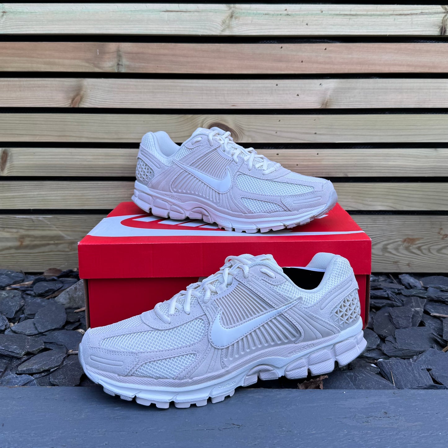 Nike Zoom Vomero 5 - Light Orewood Brown - UK9.5 - Brand New