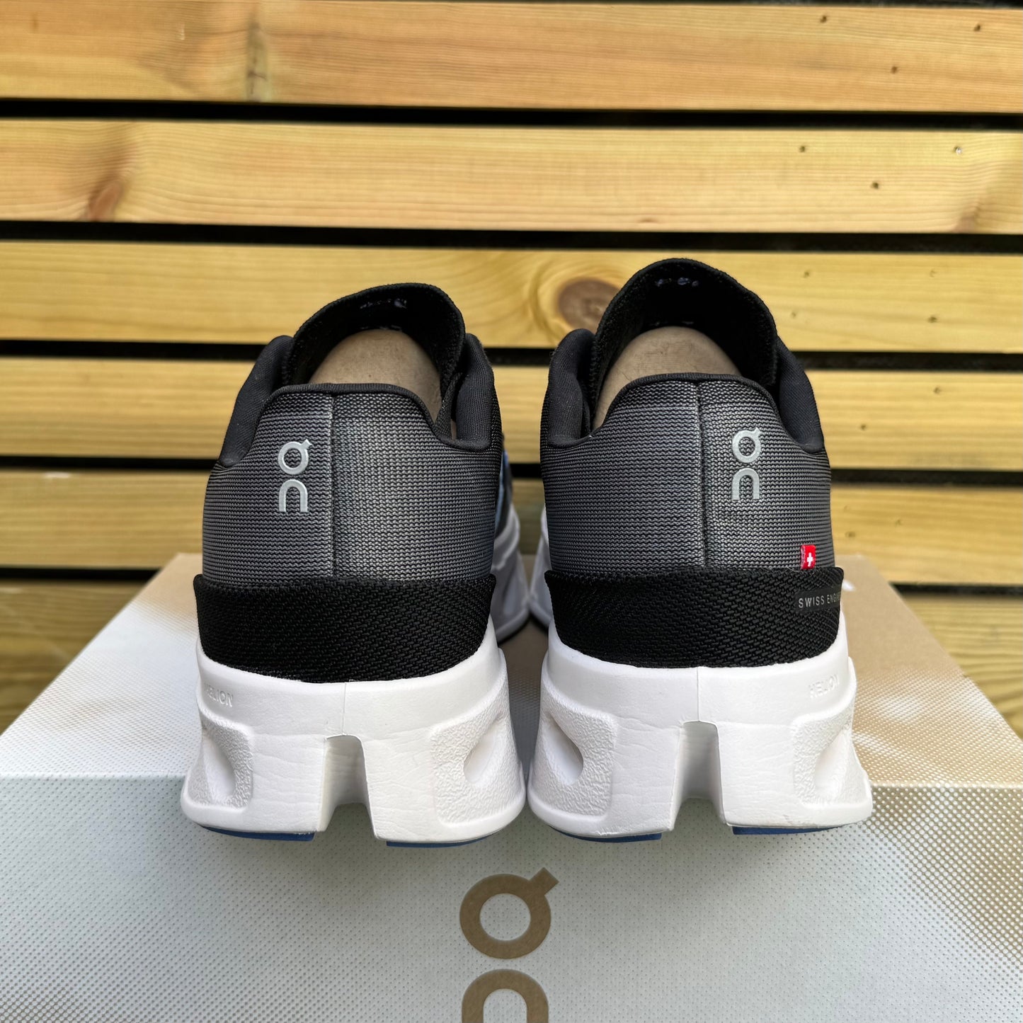 On Running CloudEclipse - Black / Frost - UK9.5