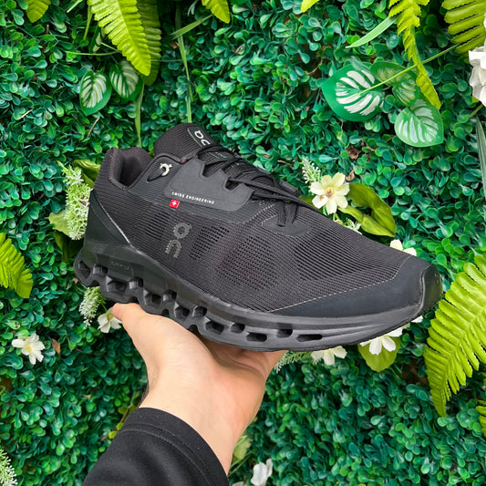 On Running CloudStratus 2 - Triple Black - UK10.5