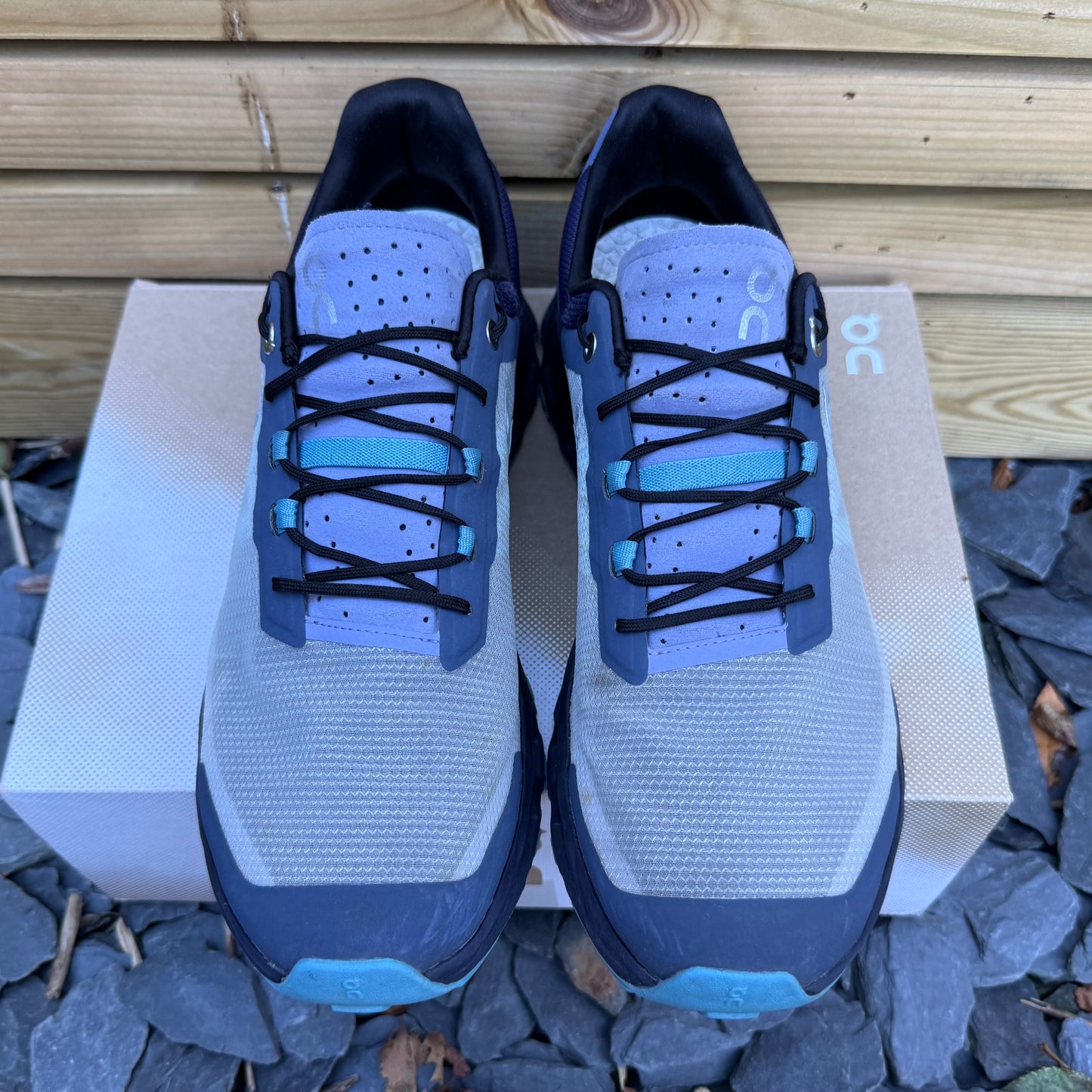 On Running CloudVista - Navy Wash - UK10