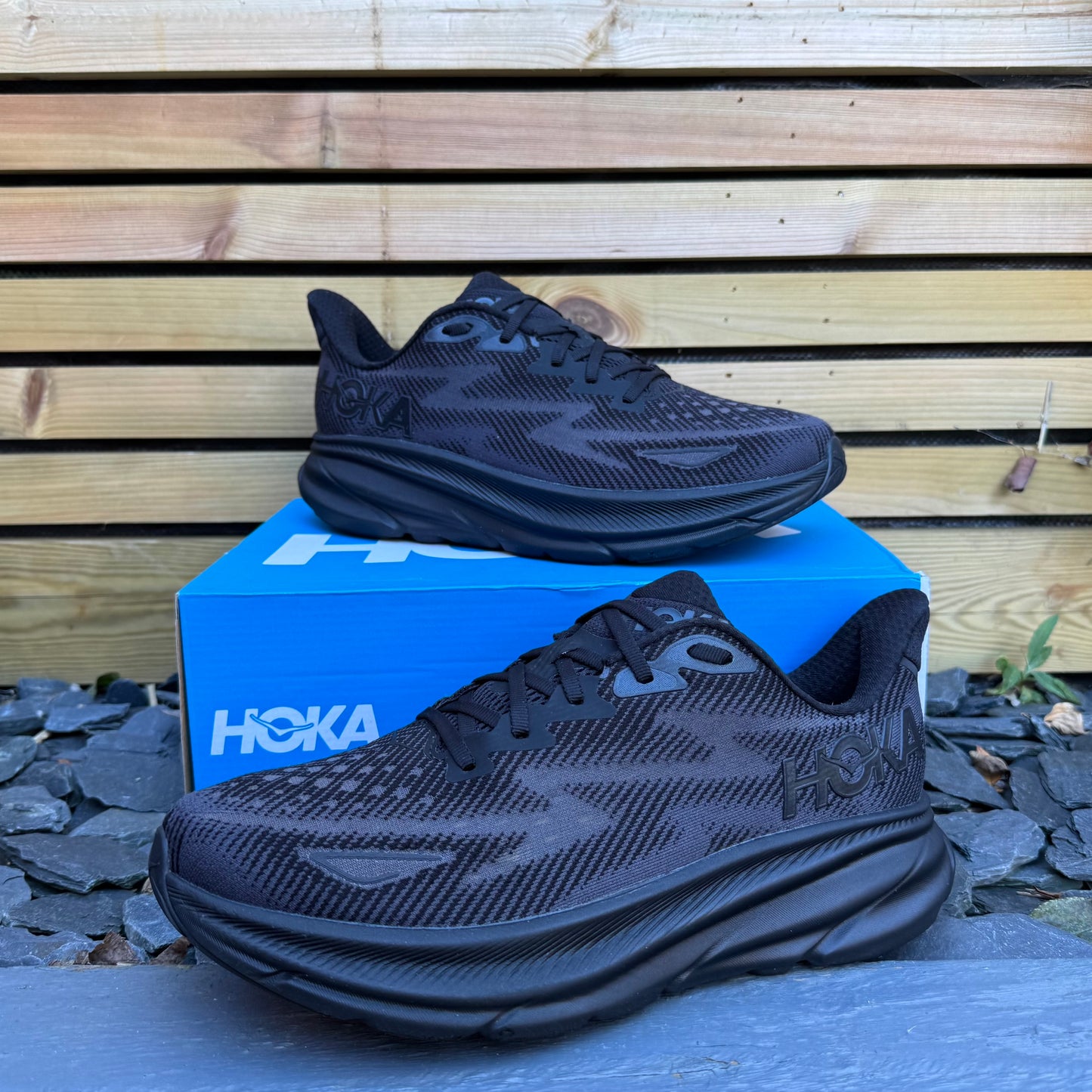 Hoka Clifton 9 - Triple Black - UK10