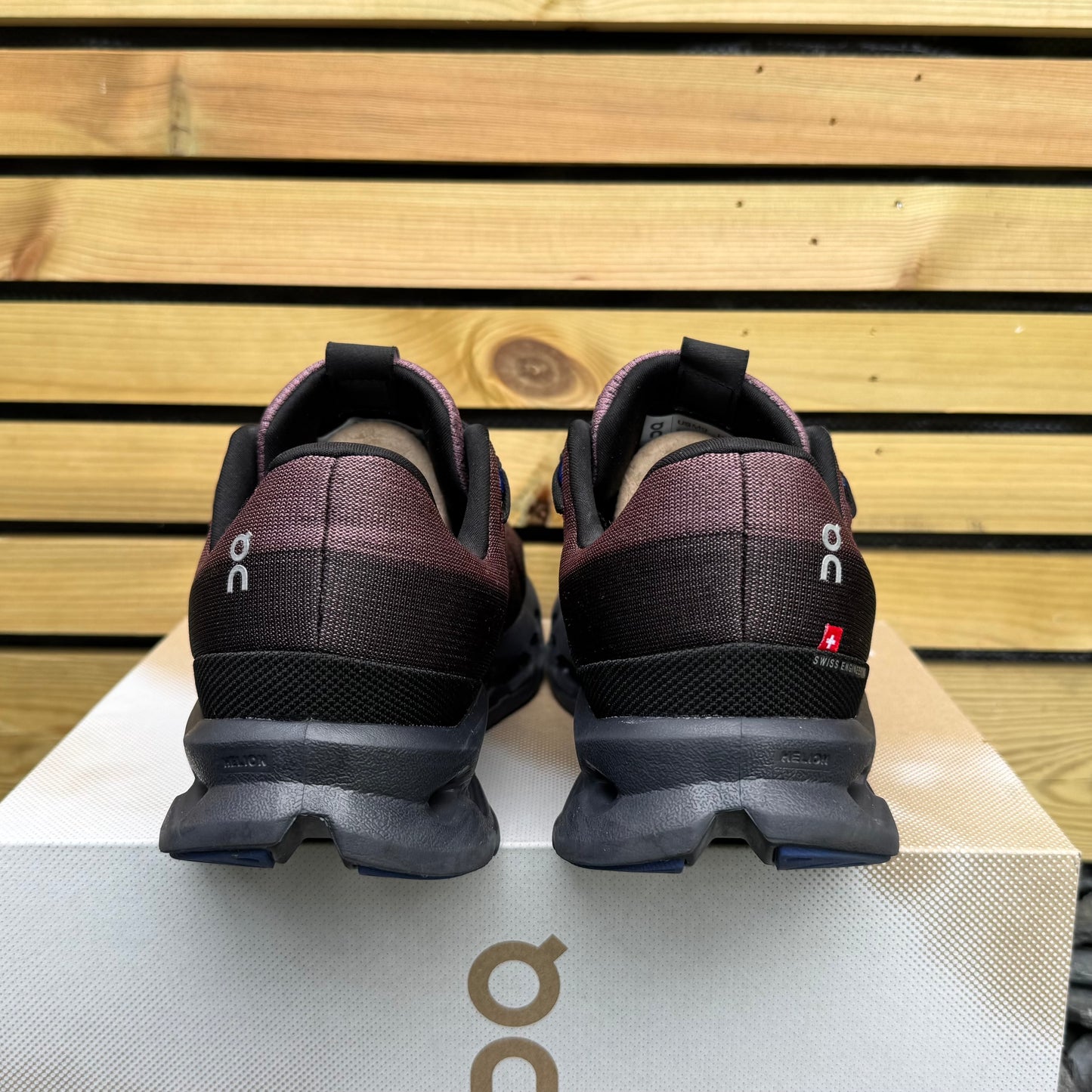 On Running CloudSurfer - Black / Cobalt - UK8.5