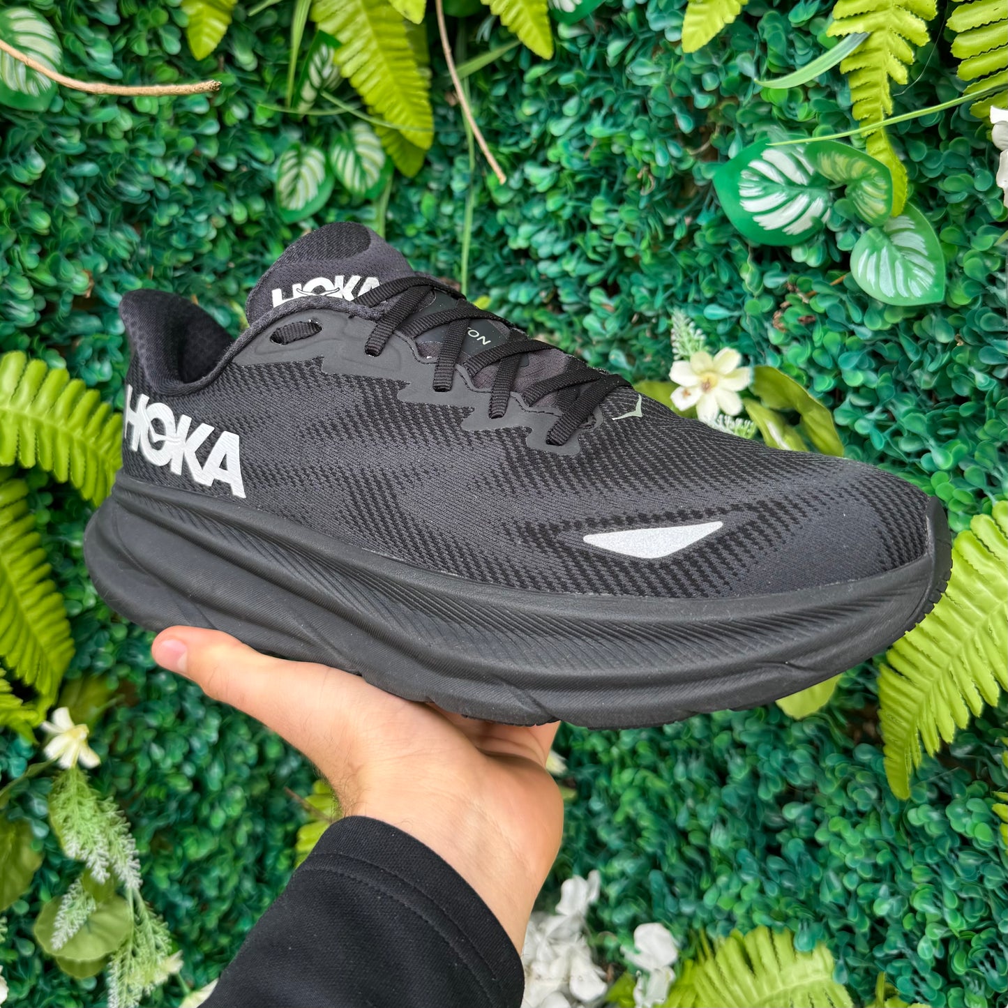 Hoka Clifton 9 Gore-Tex - Black Reflect - UK10.5