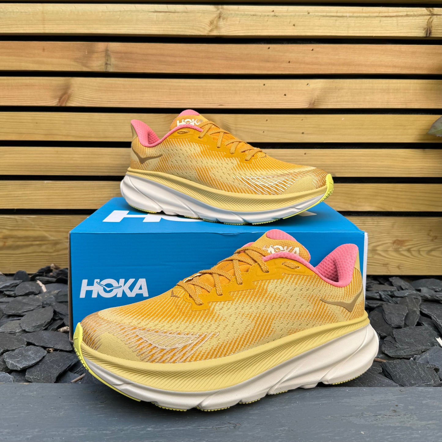 Hoka Clifton 9 Gore-Tex - Varsity Yellow / Vanilla - UK8.5 - Brand New