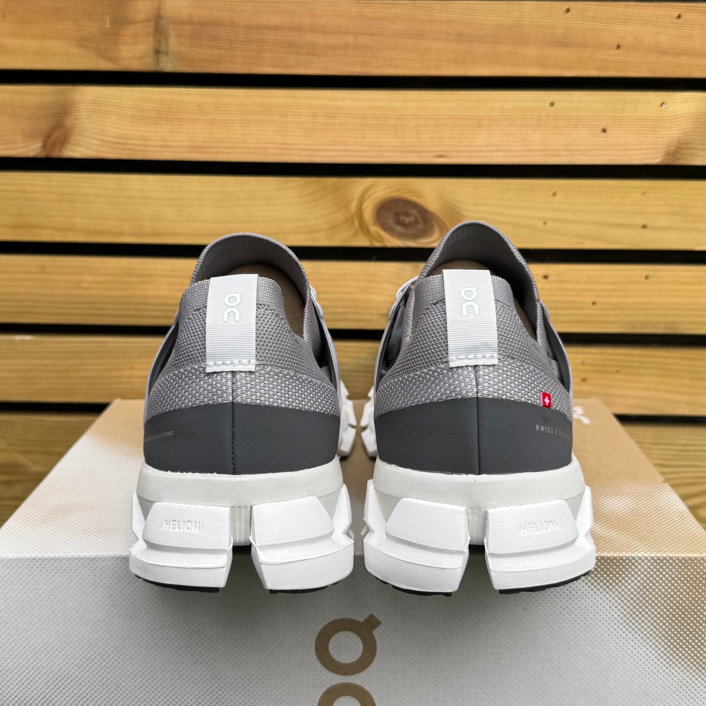 On Running CloudSwift 3.0 - Alloy / Glacier - UK9.5 - Brand New
