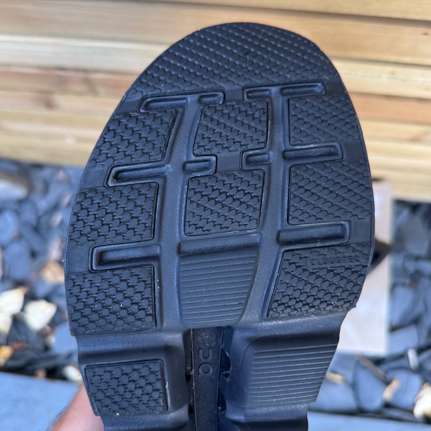 On Running CloudStratus 2 - Triple Black - UK8.5