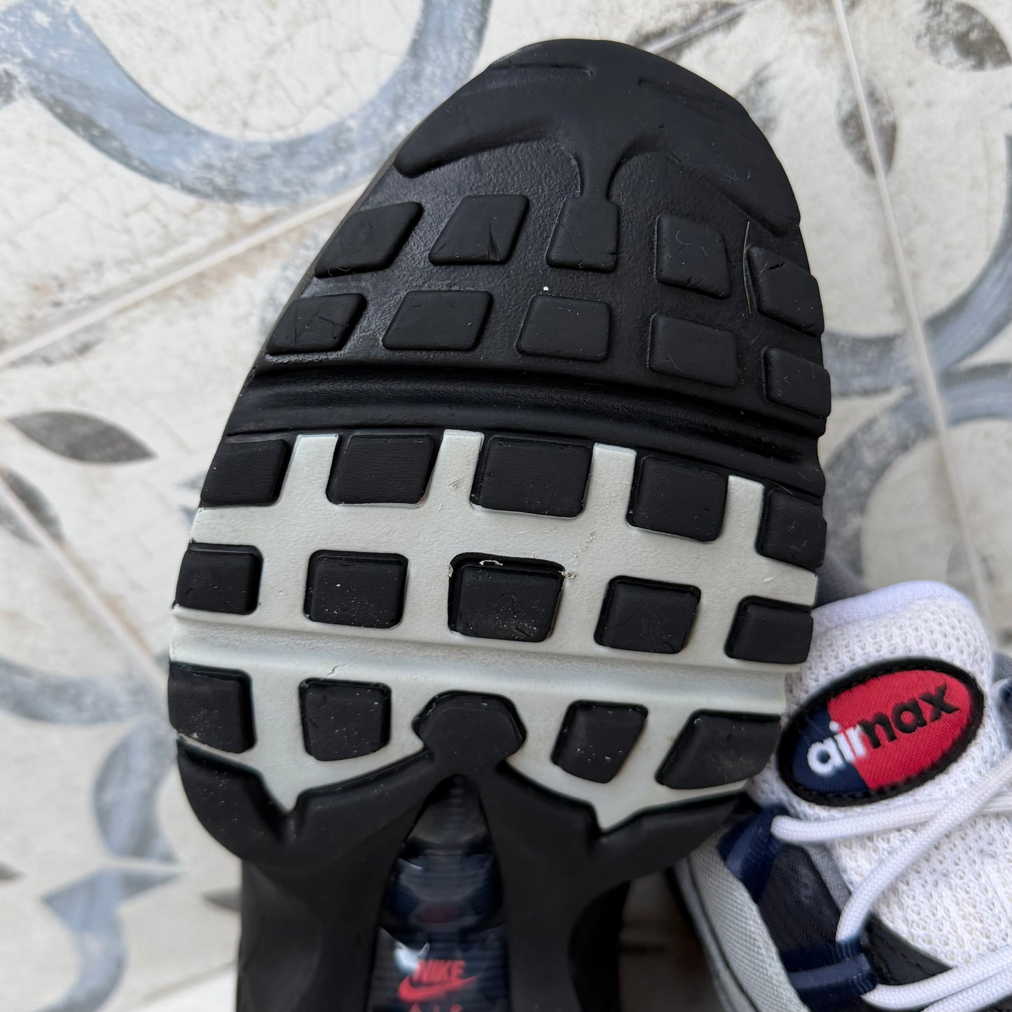 Nike Air Max 95 - Track Red - UK8.5
