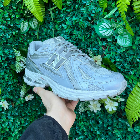 New Balance 1906D - Metallic Silver / Reflect - UK9