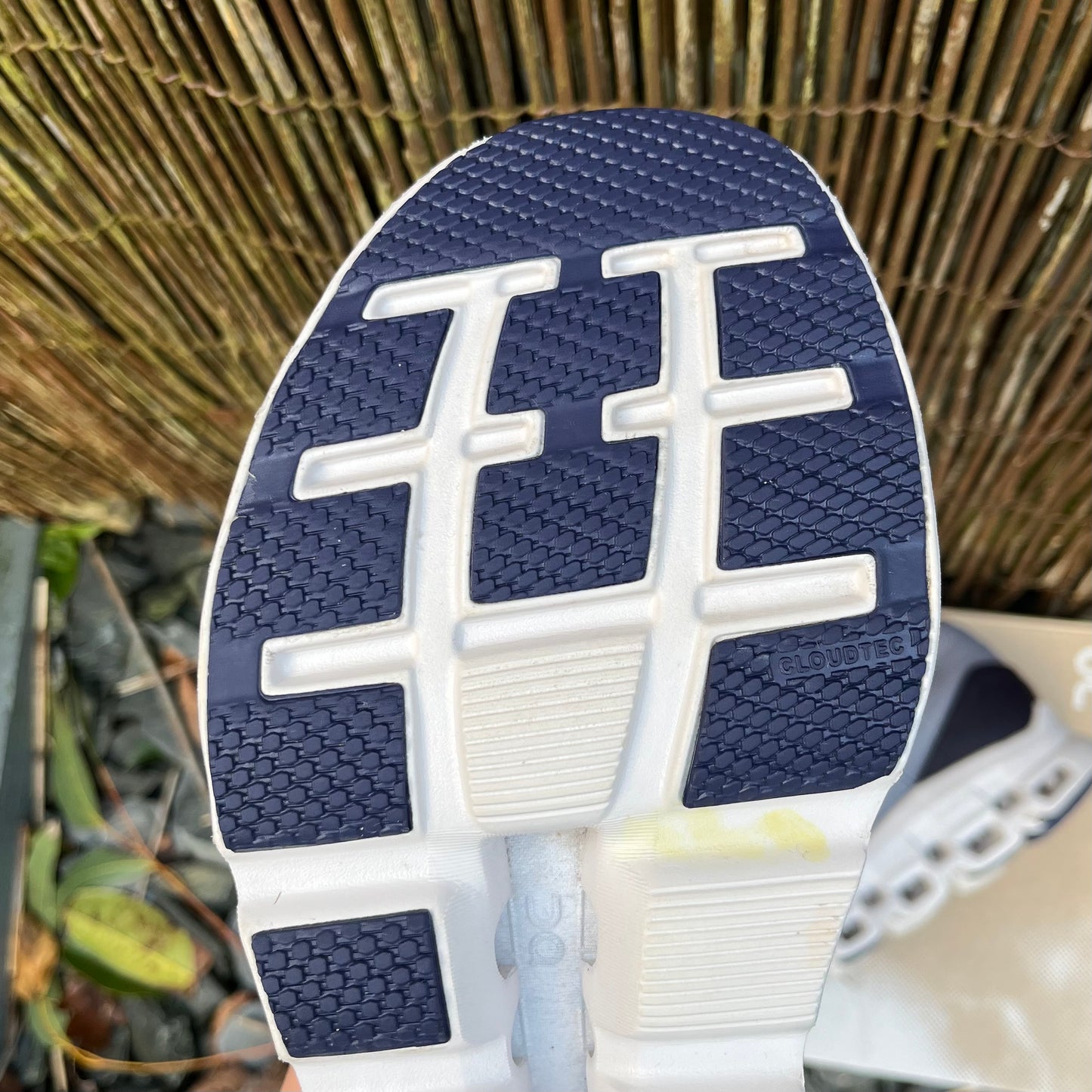 On Running CloudStratus 2 - Fossil / Midnight - UK9.5