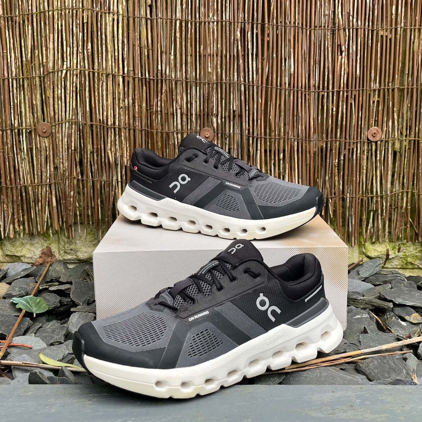 On Running CloudRunner 2 - Eclipse Black - UK10