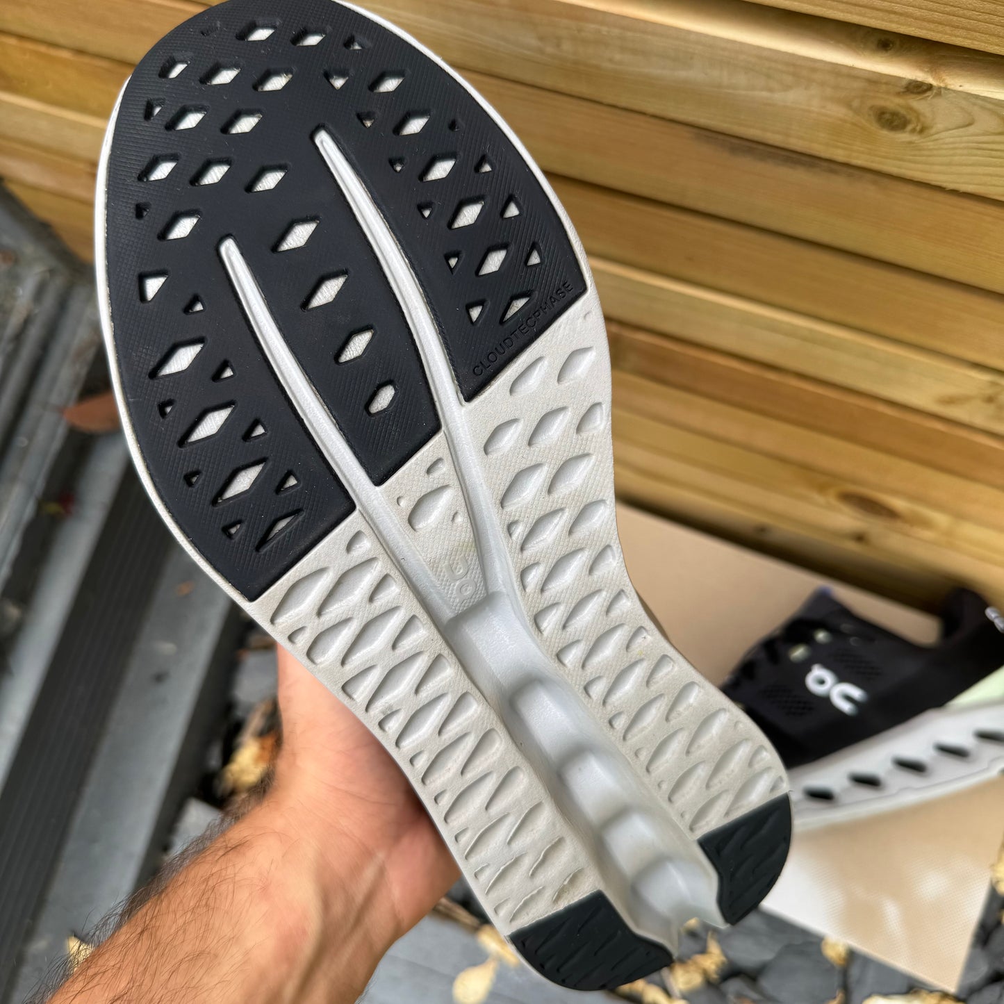 On Running CloudSurfer - Iron Glacier - UK10.5