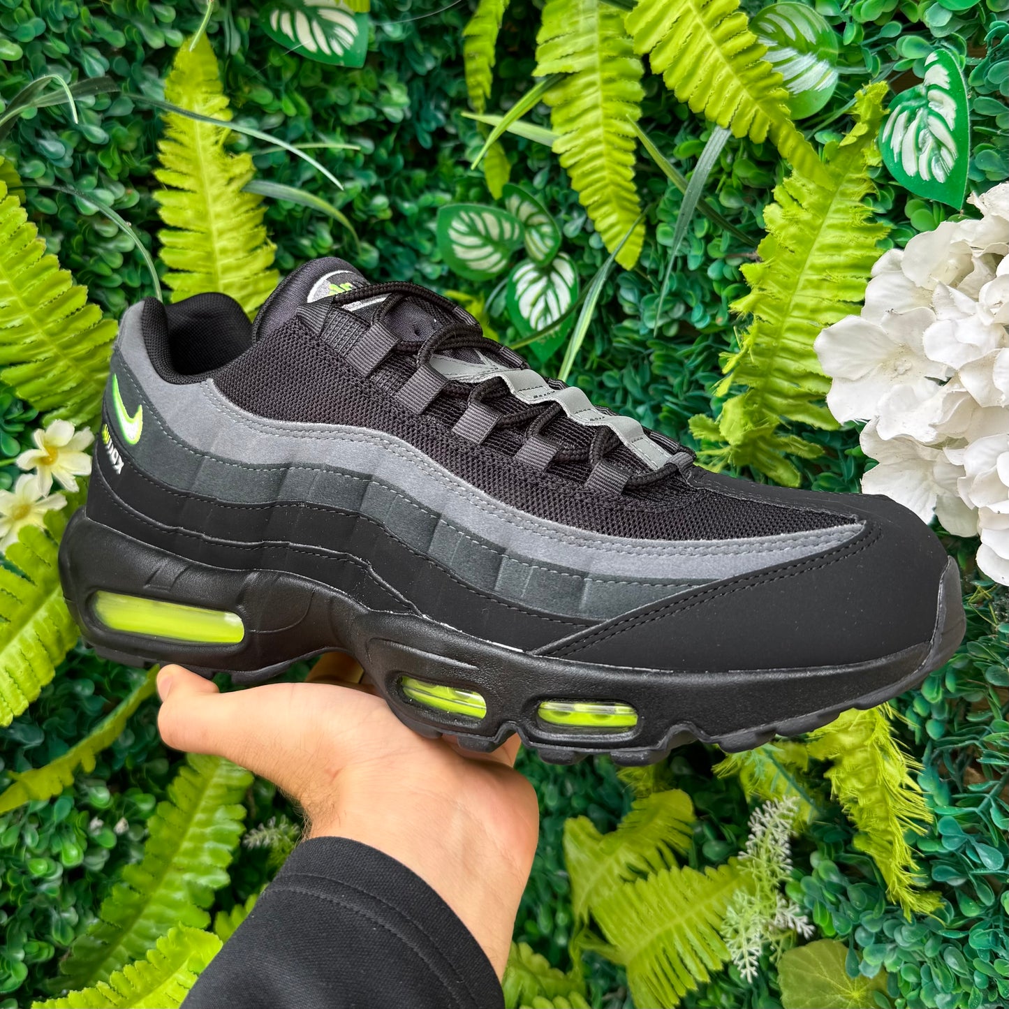 Nike Air Max 95 Retro Logo - Black Grey / Volt - Multiple Sizes - Brand New