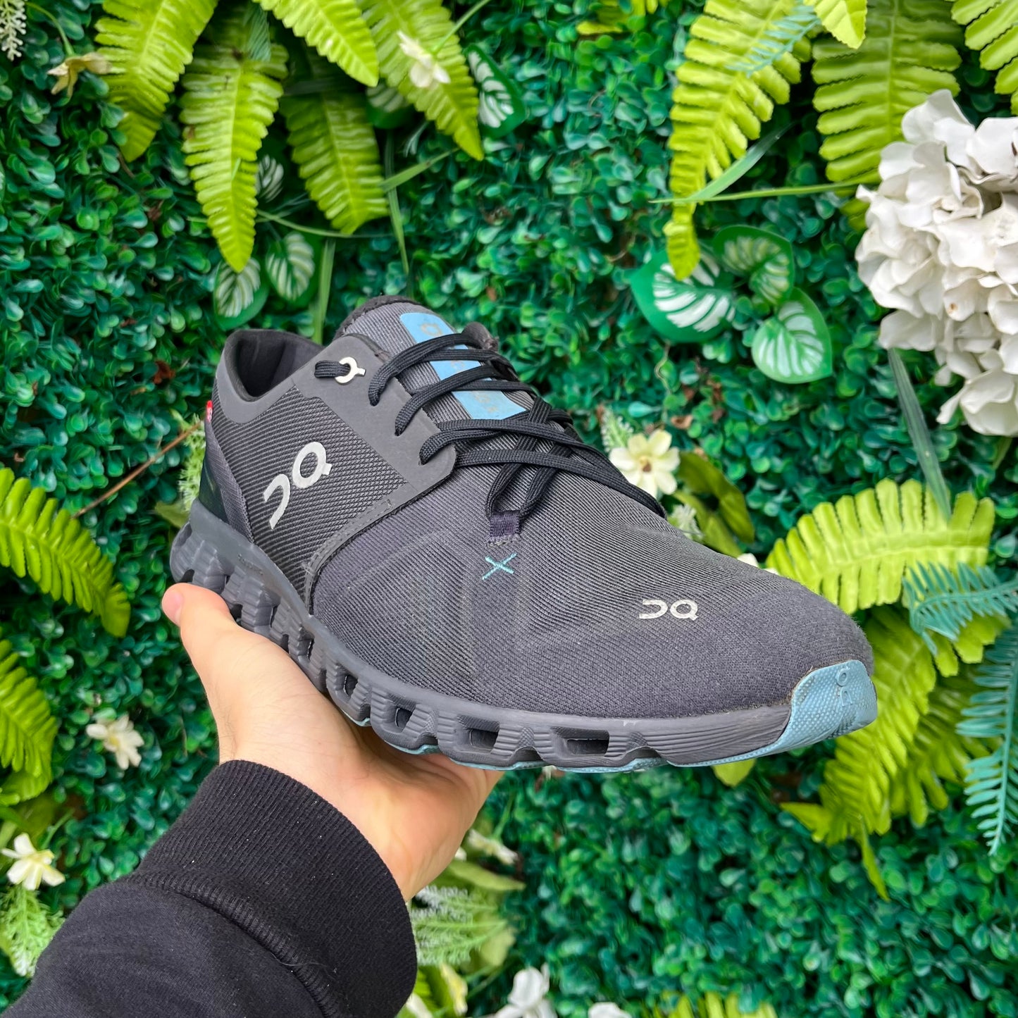 On Running Cloud X 3 Eclipse / Magnet - UK10