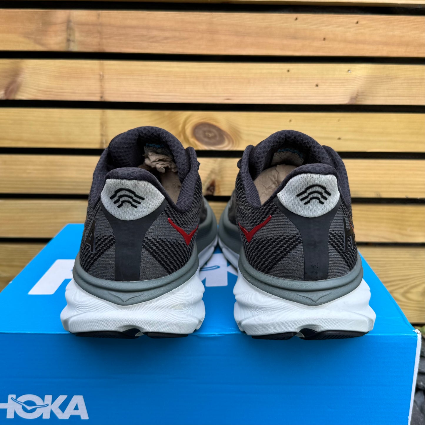 Hoka Clifton 9 - Black / Outer Orbit - UK9