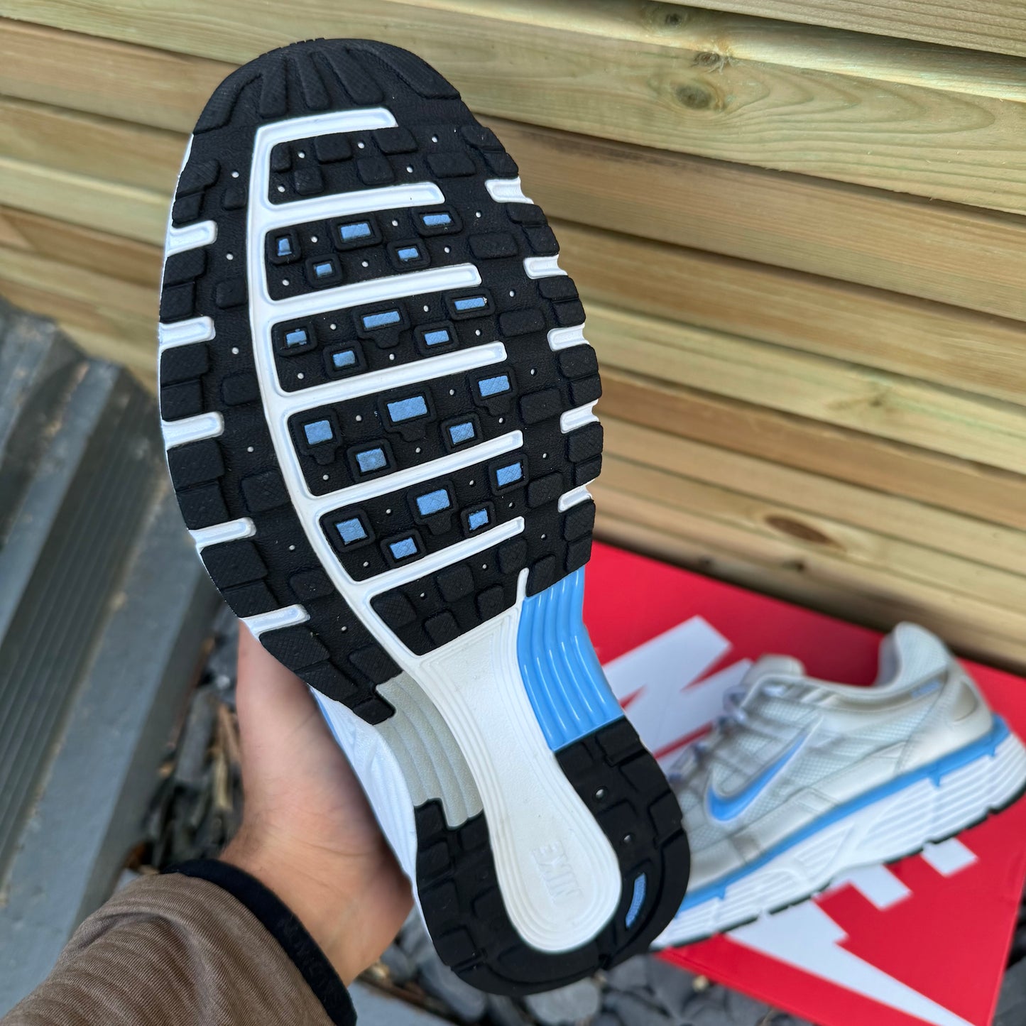 Nike P-6000 - Metallic Silver / University Blue - UK9