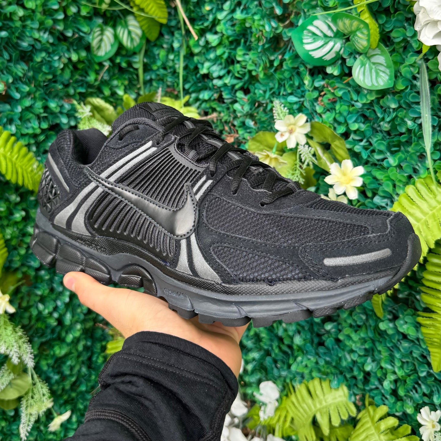 Nike Zoom Vomero 5 - Triple Black - UK11
