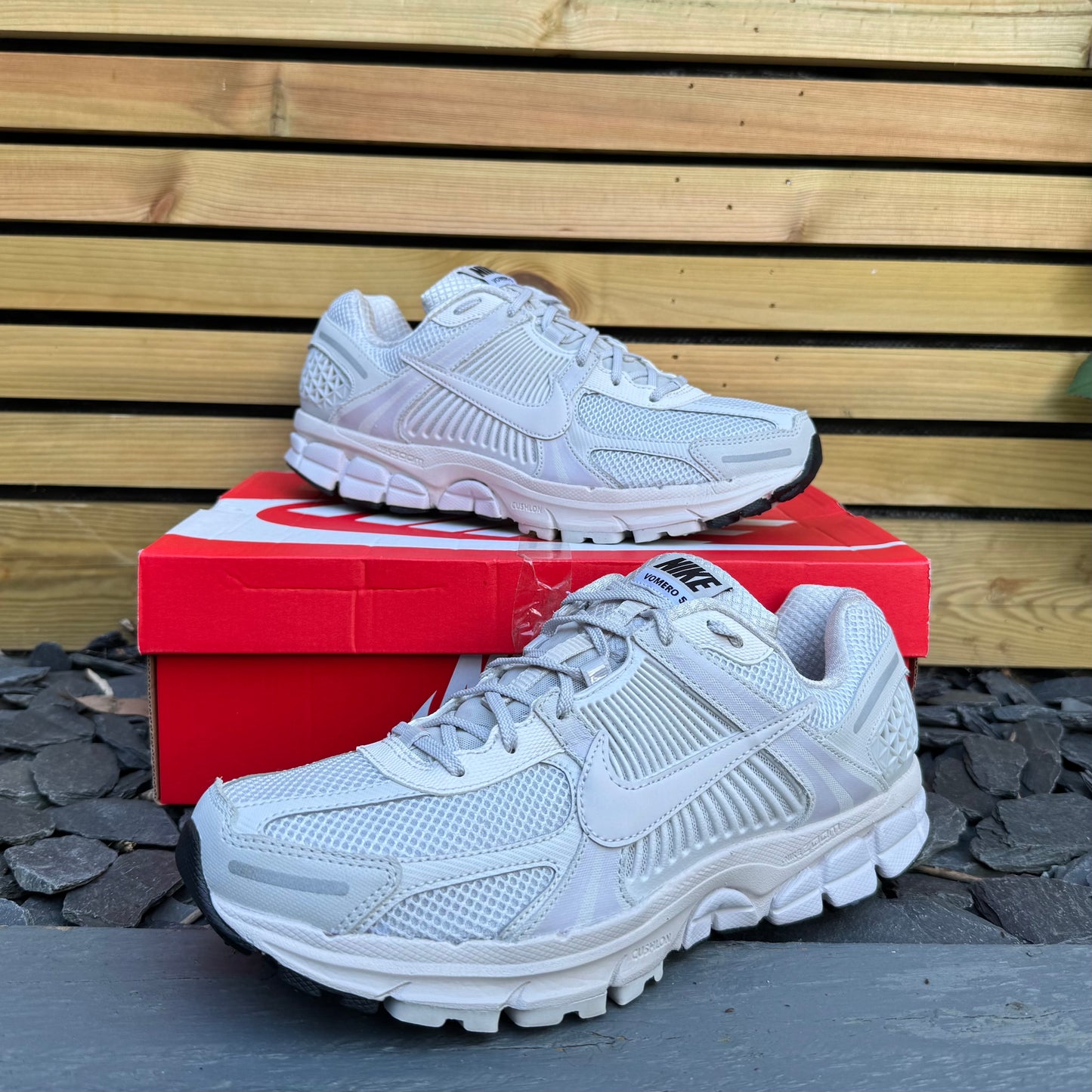 Nike Zoom Vomero 5 - Vast Grey - UK9 - Brand New