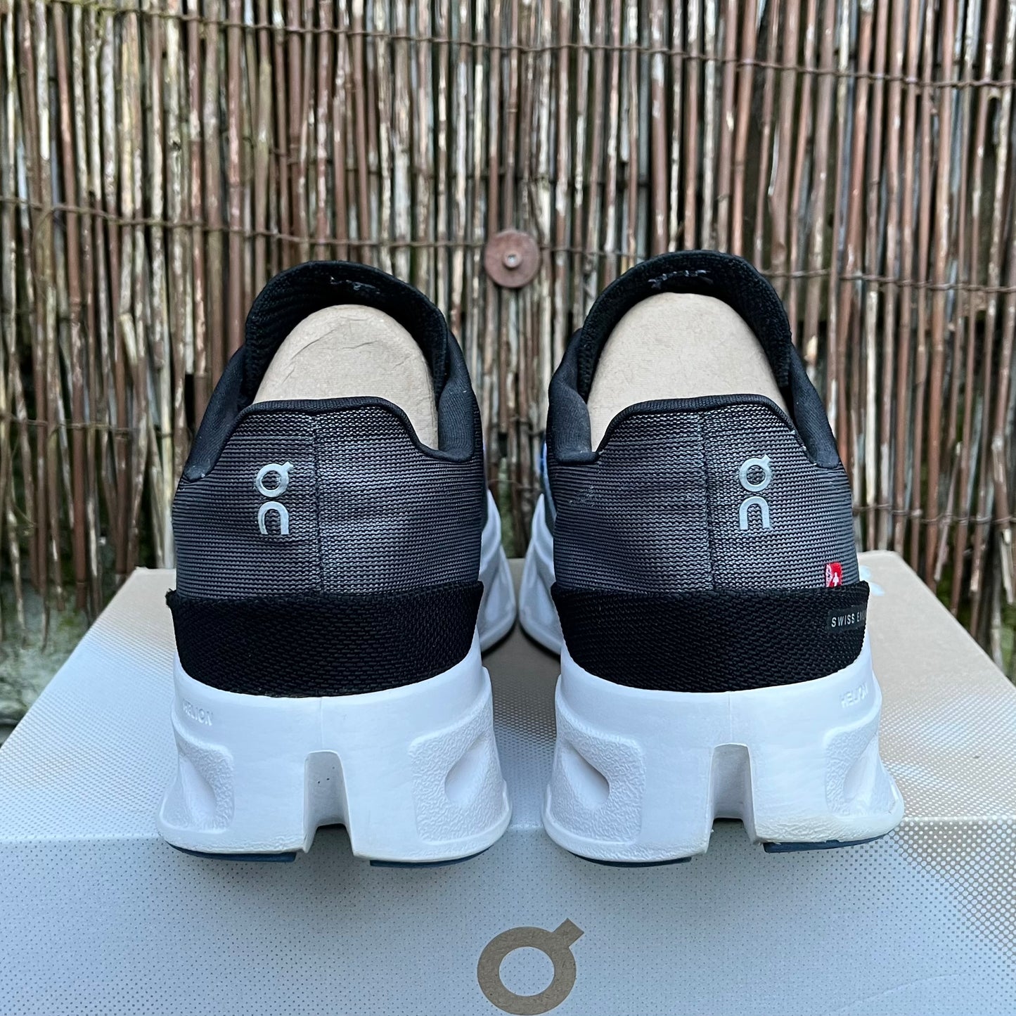 On Running CloudEclipse - Black / Frost - UK9