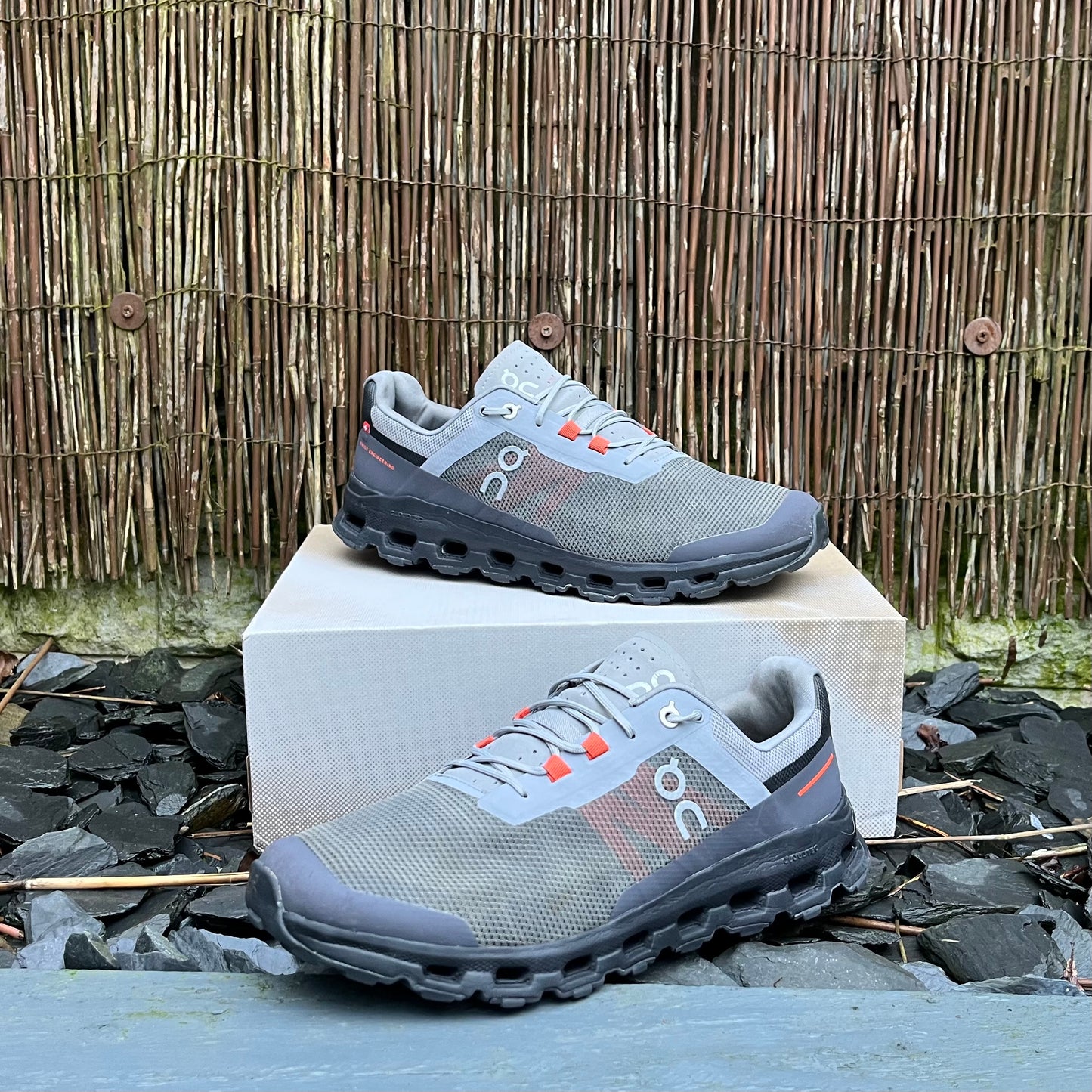 On Running CloudVista - Grey / Orange - UK8.5