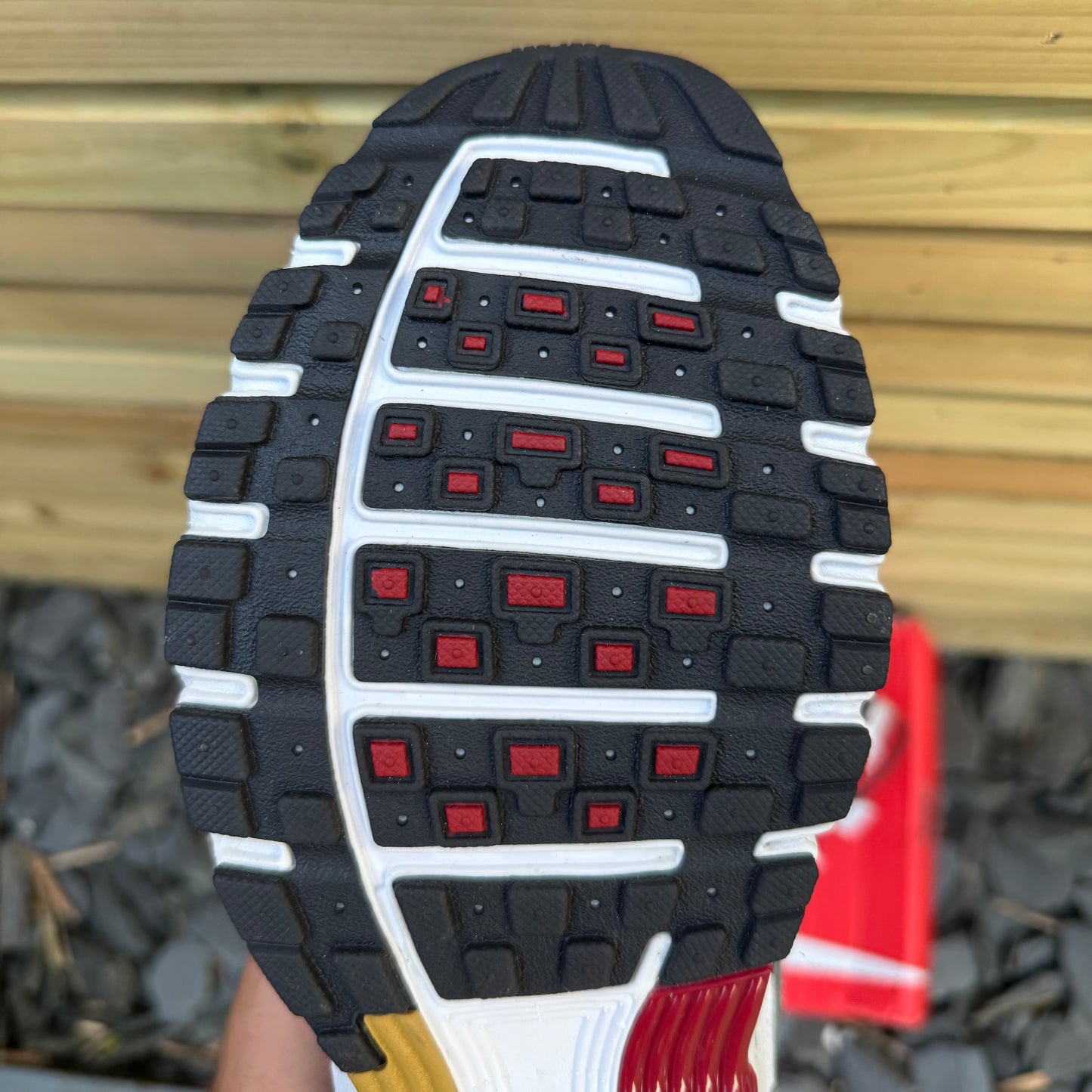 Nike P-6000 - Platinum / Varsity Red - UK9 - Brand New