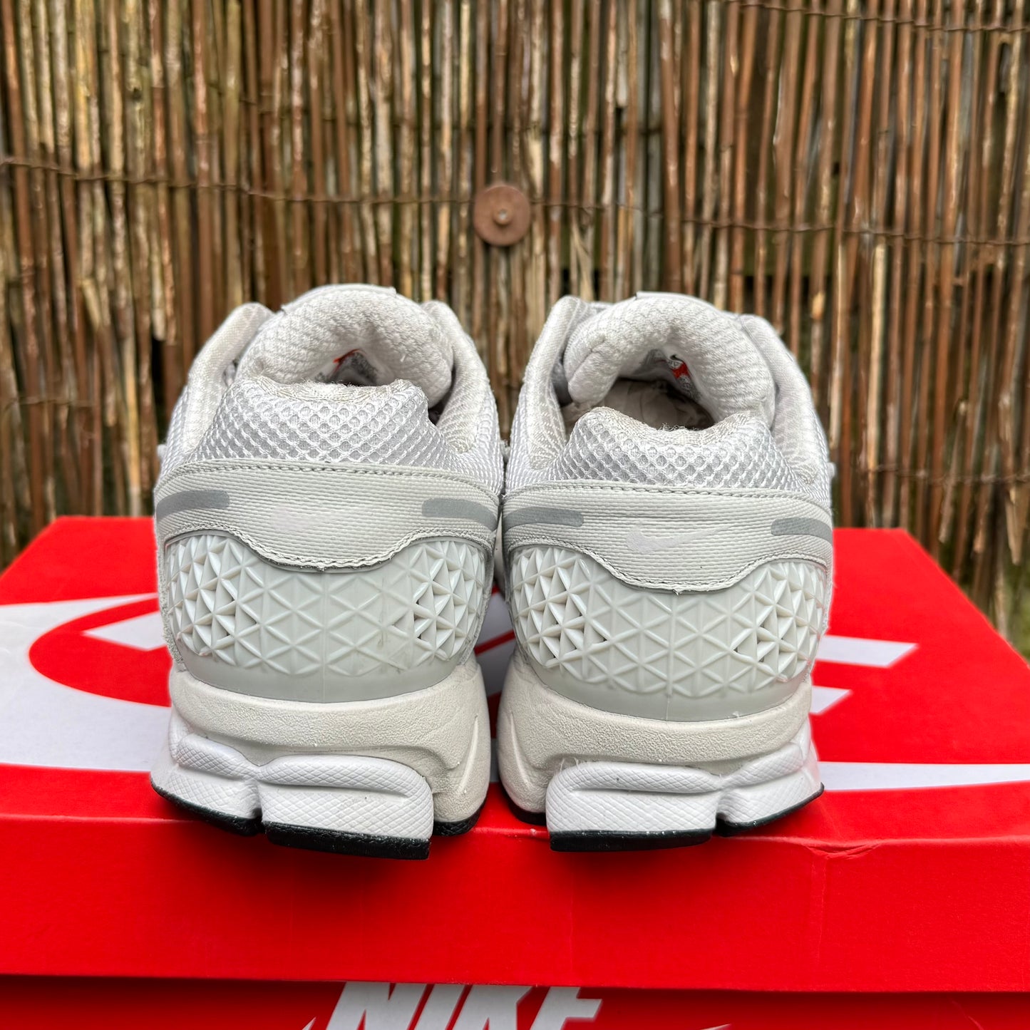 Nike Zoom Vomero 5 - Vast Grey - UK7.5