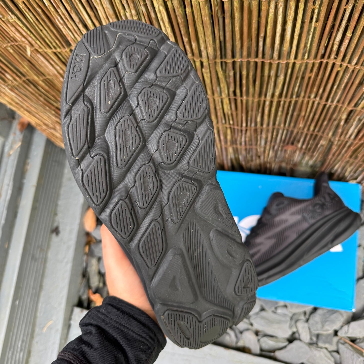Hoka Clifton 9 - Triple Black - UK10