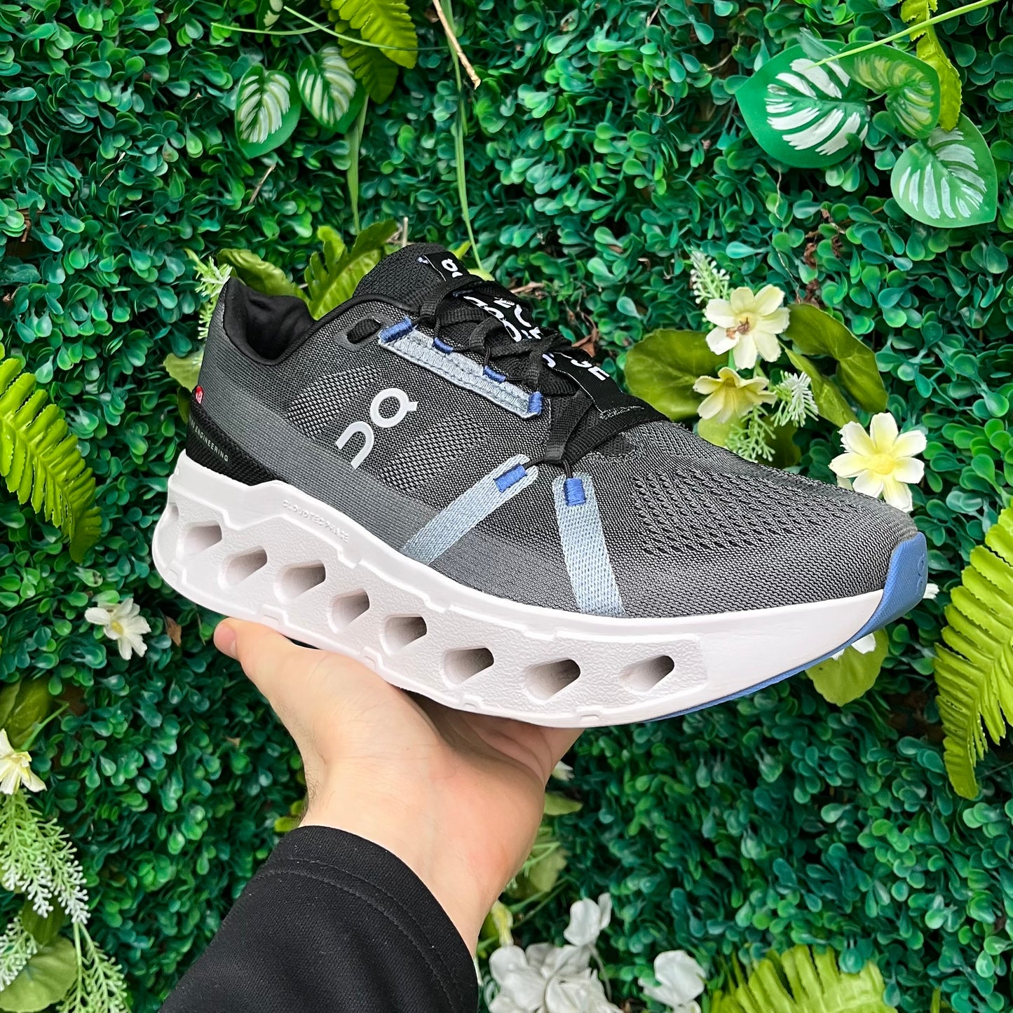 On Running CloudEclipse - Black Frost - UK10