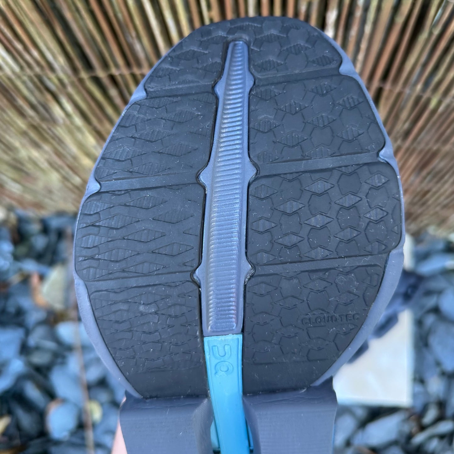 On Running CloudSpark - Black / Blueberry - UK8