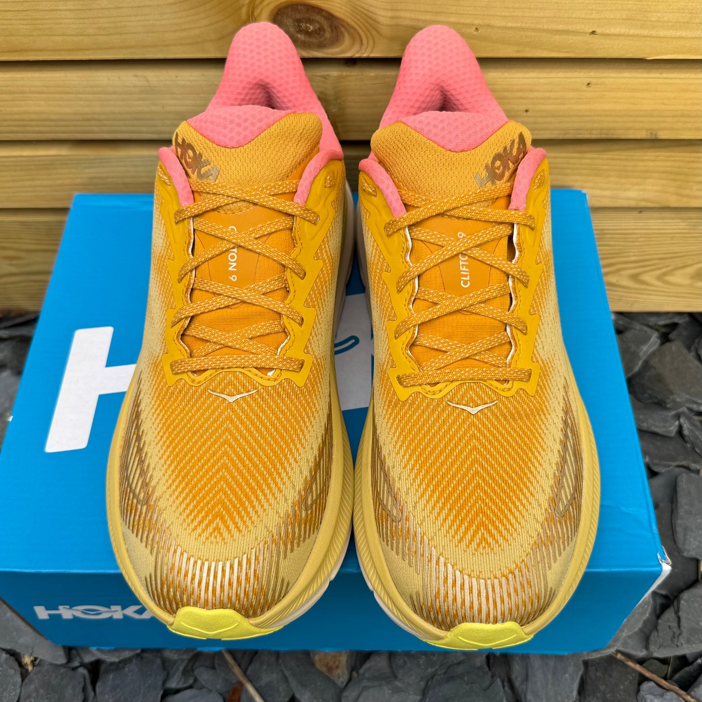 Hoka Clifton 9 Gore-Tex - Varsity Yellow / Vanilla - UK8.5 - Brand New