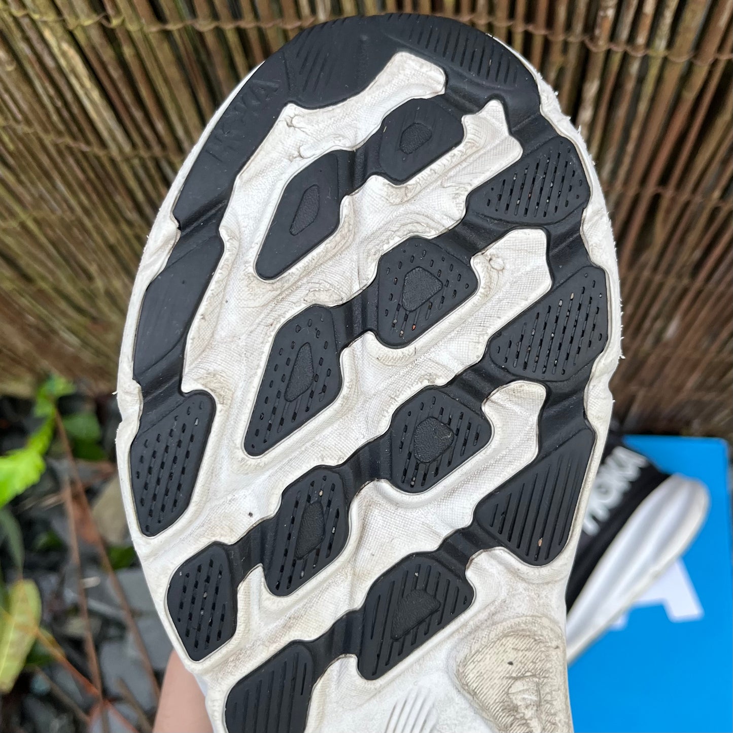 Hoka Clifton 9 - Black / White - UK9