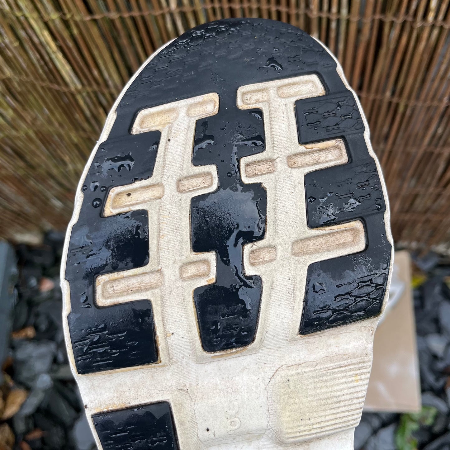 On Running CloudStratus 3 Black / Frost - UK9