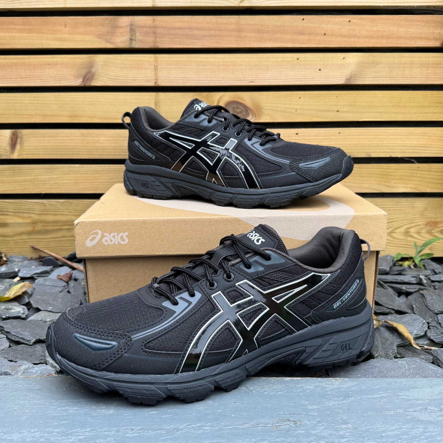 Asics Gel-Venture 6 - Black / Metallic - UK10 - Brand New
