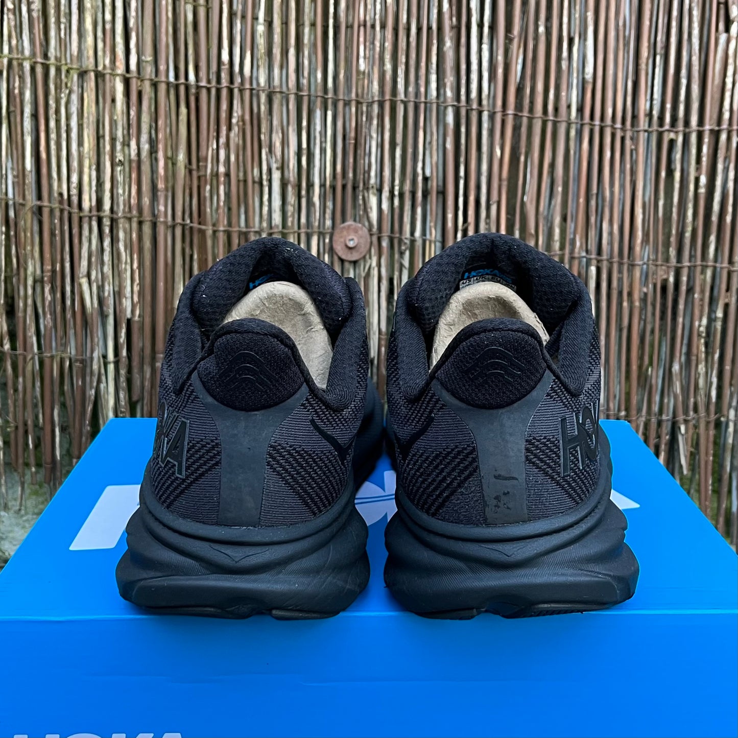 Hoka Clifton 9 - Triple Black - UK9.5