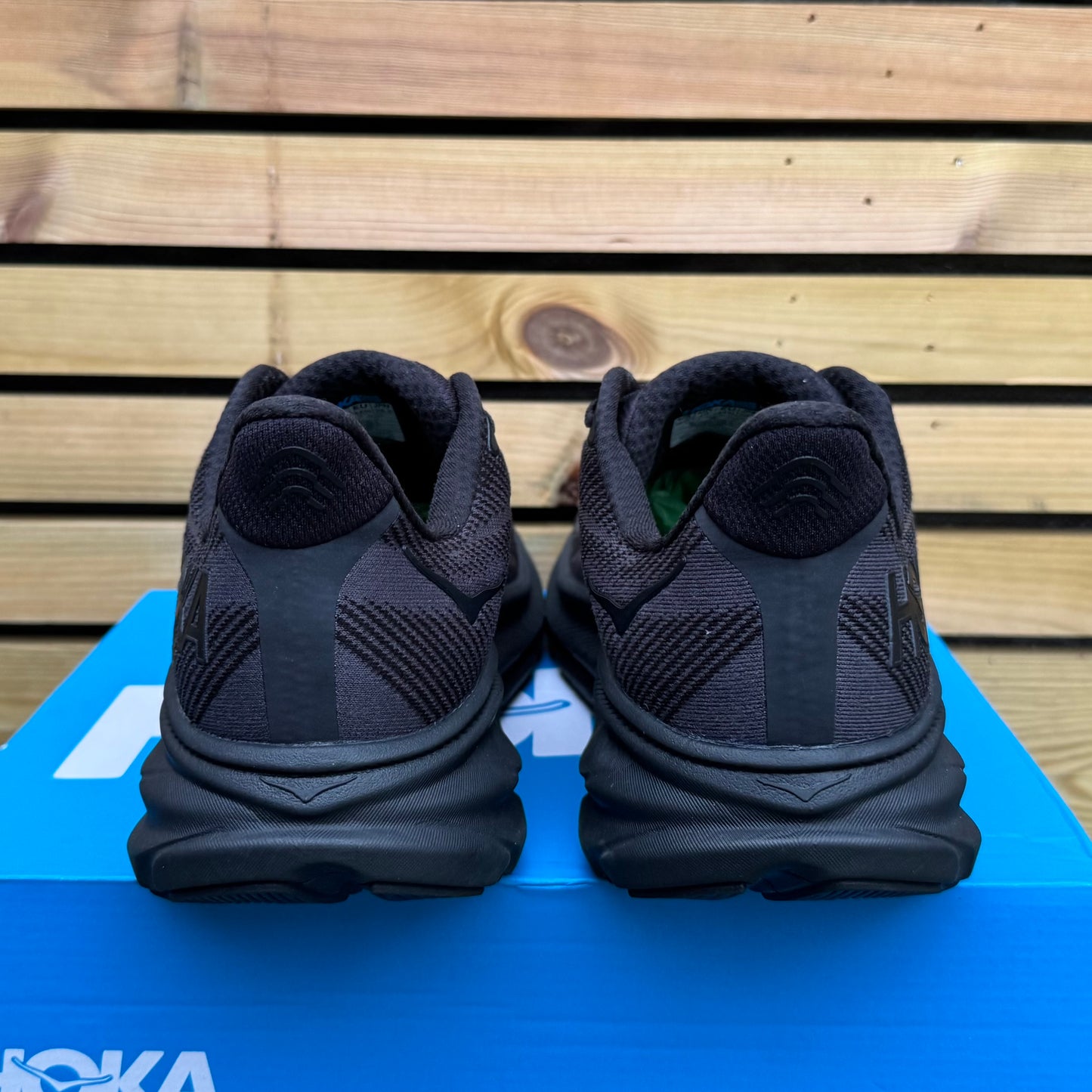Hoka Clifton 9 - Triple Black - UK10