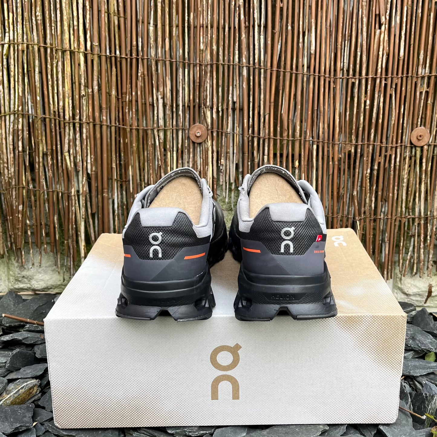 On Running CloudVista Grey / Orange - UK9