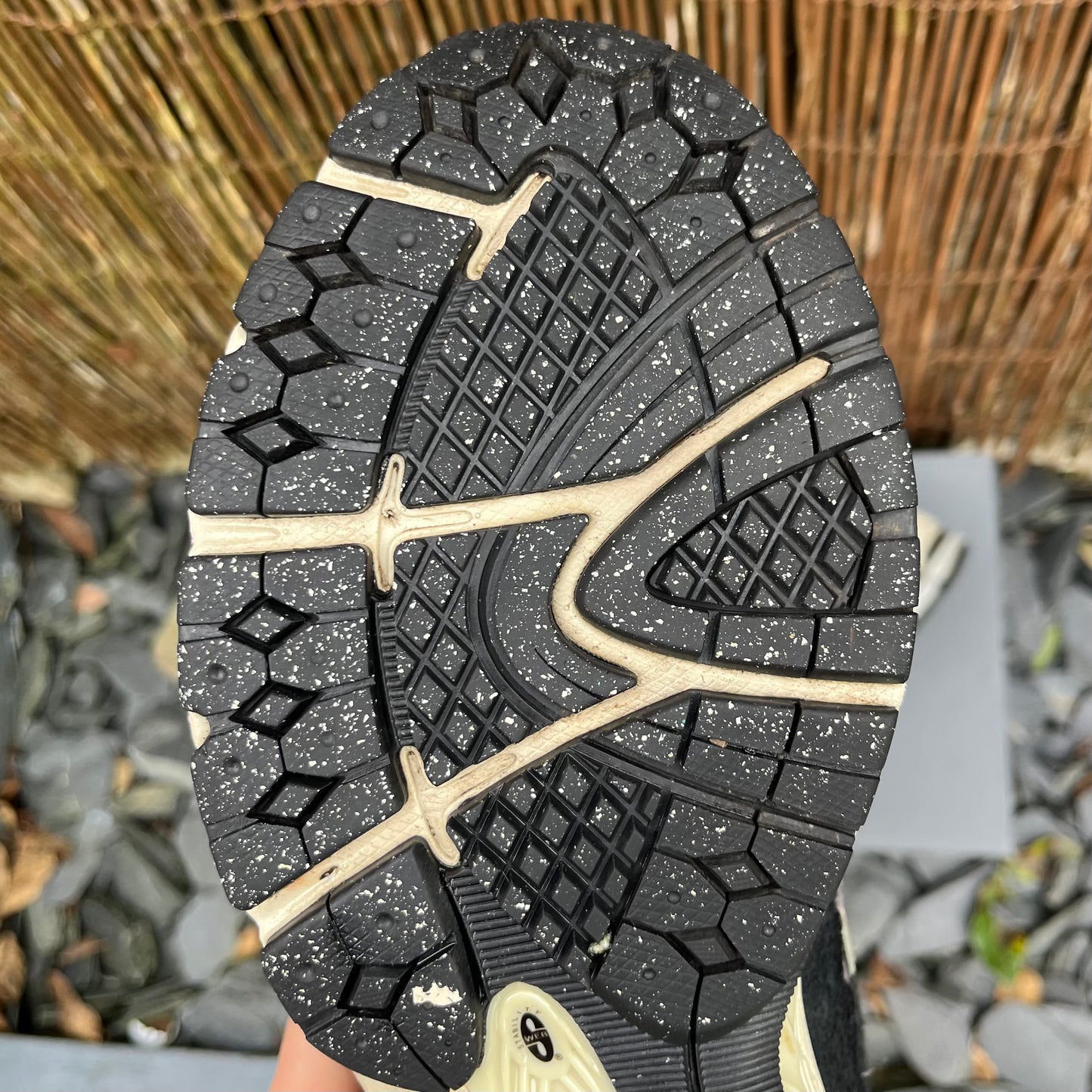 New Balance 1906D Protection Pack Black / Cream - UK9