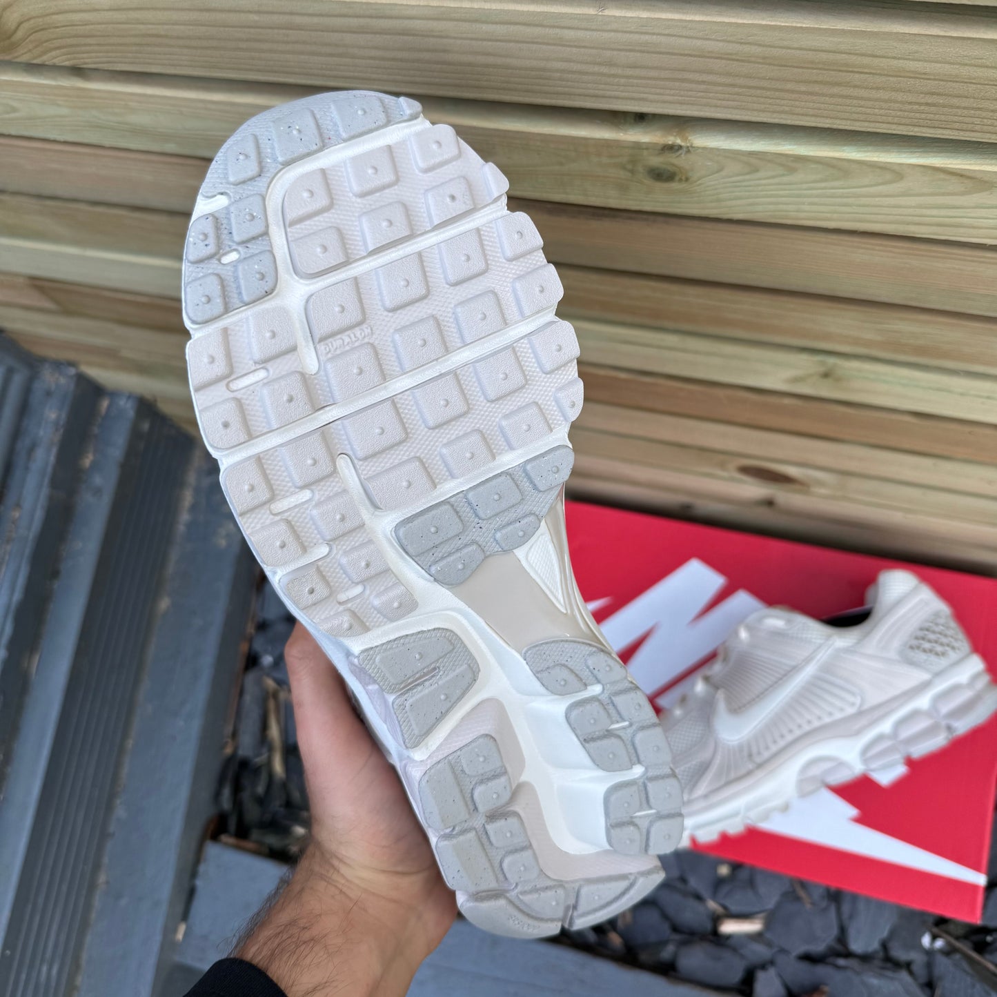 Nike Zoom Vomero 5 - Light Orewood Brown - UK9.5 - Brand New