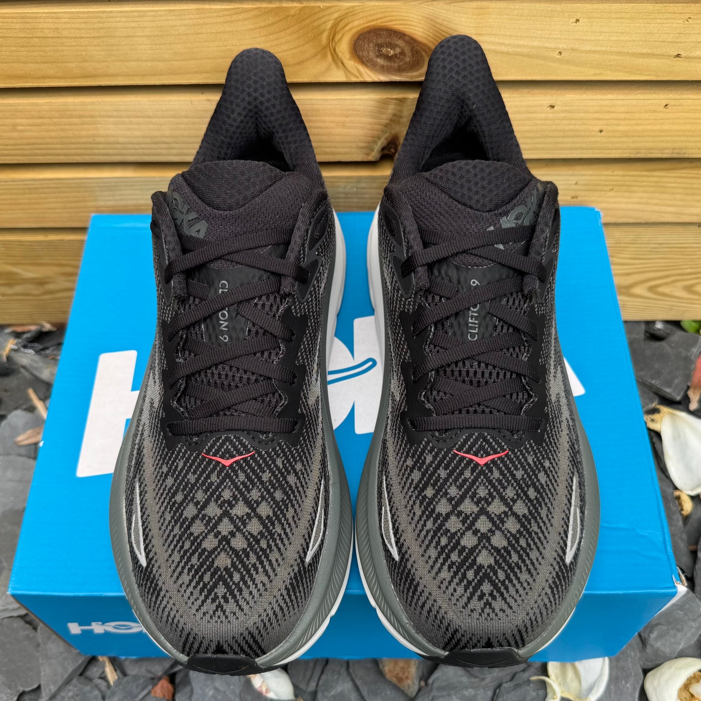 Hoka Clifton 9 - Black / Outer Orbit - UK8.5