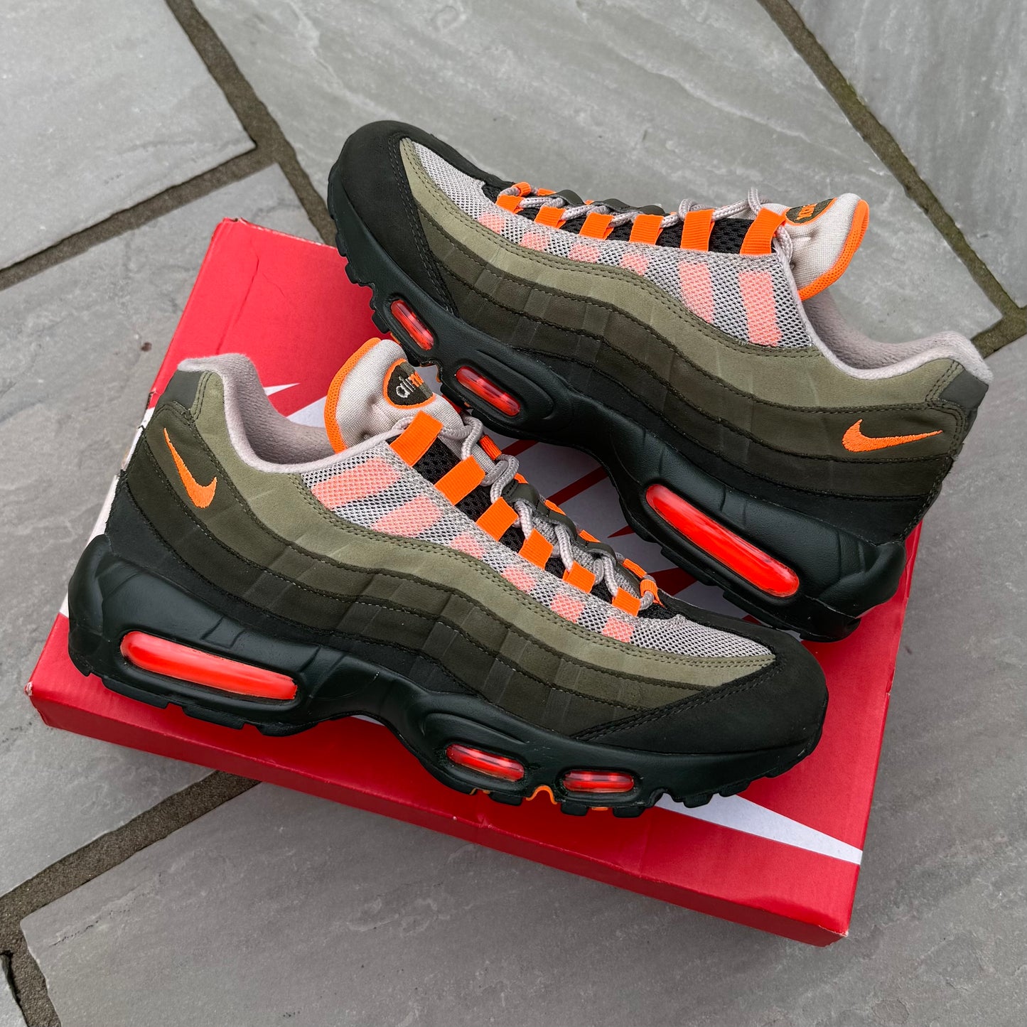 Nike Air Max 95 OG - Neutral Olive  / Total Orange - UK8