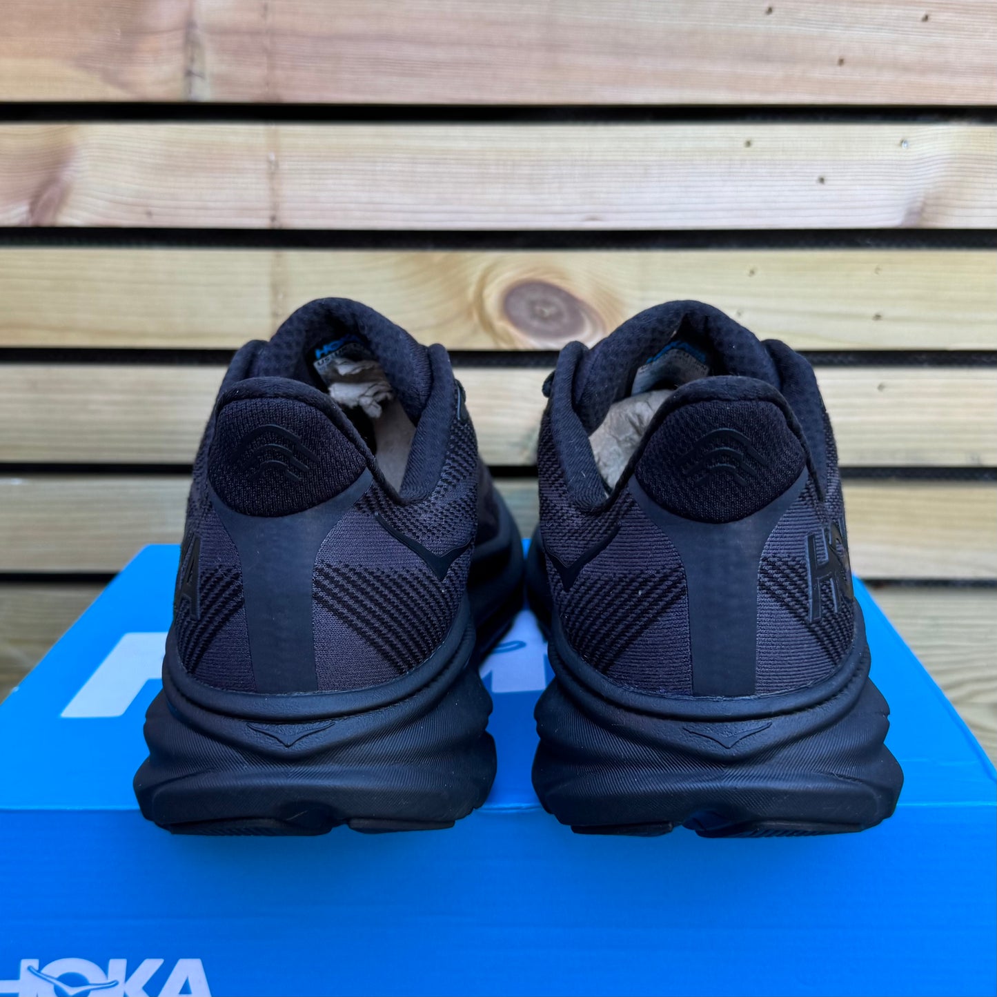 Hoka Clifton 9 - Triple Black - UK10