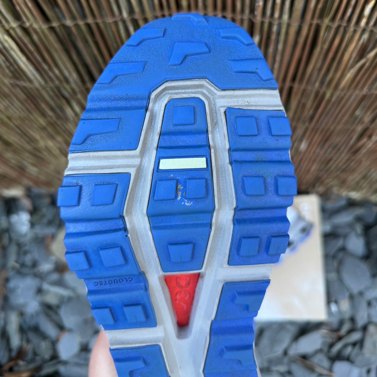 On Running CloudVista - Grey / Blue / Brown - UK9.5