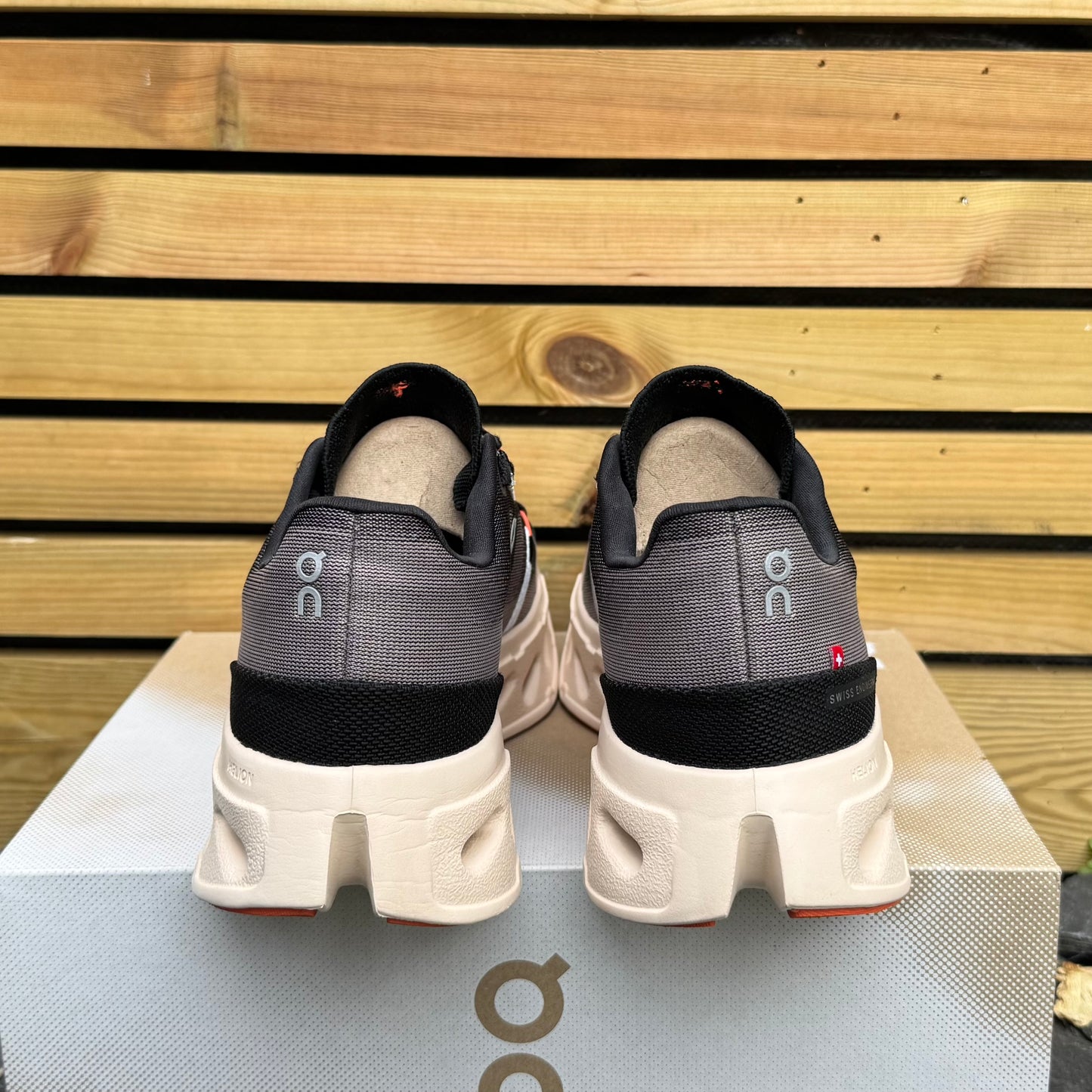 On Running CloudEclipse - Fade / Sand - UK8.5