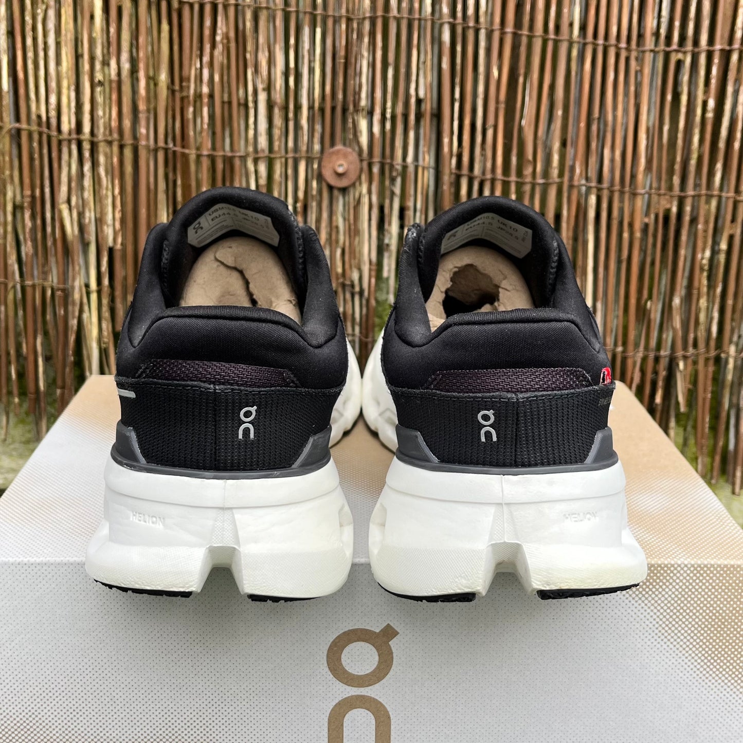 On Running CloudRunner 2 - Eclipse Black - UK10