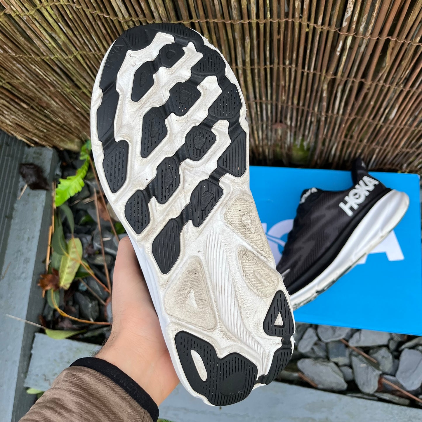 Hoka Clifton 9 - Black / White - UK9