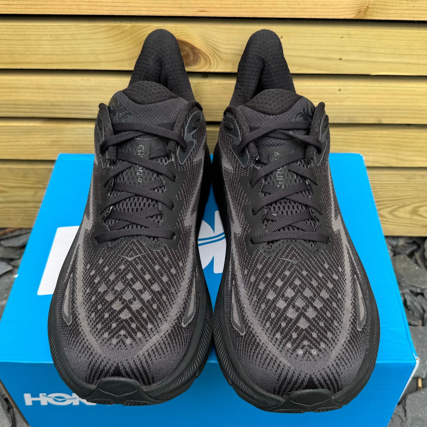 Hoka Clifton 9 - Triple Black - UK11
