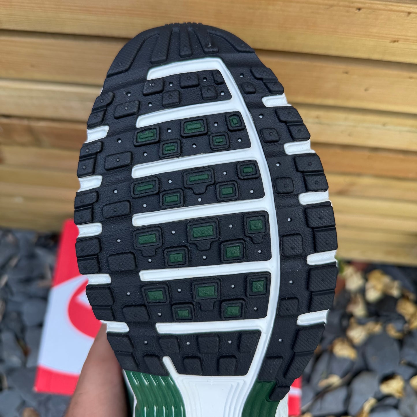 Nike P-6000 - Summit White / Fir Green - UK9 - Brand New